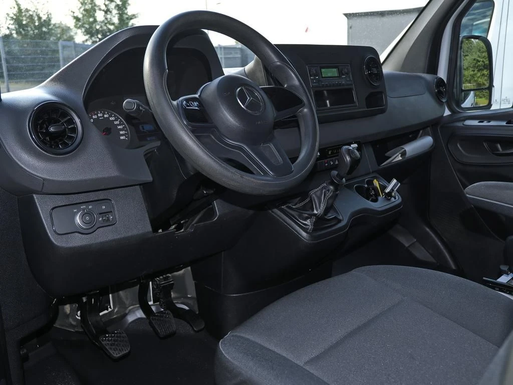 Mercedes-Benz-Sprinter 317-image-7