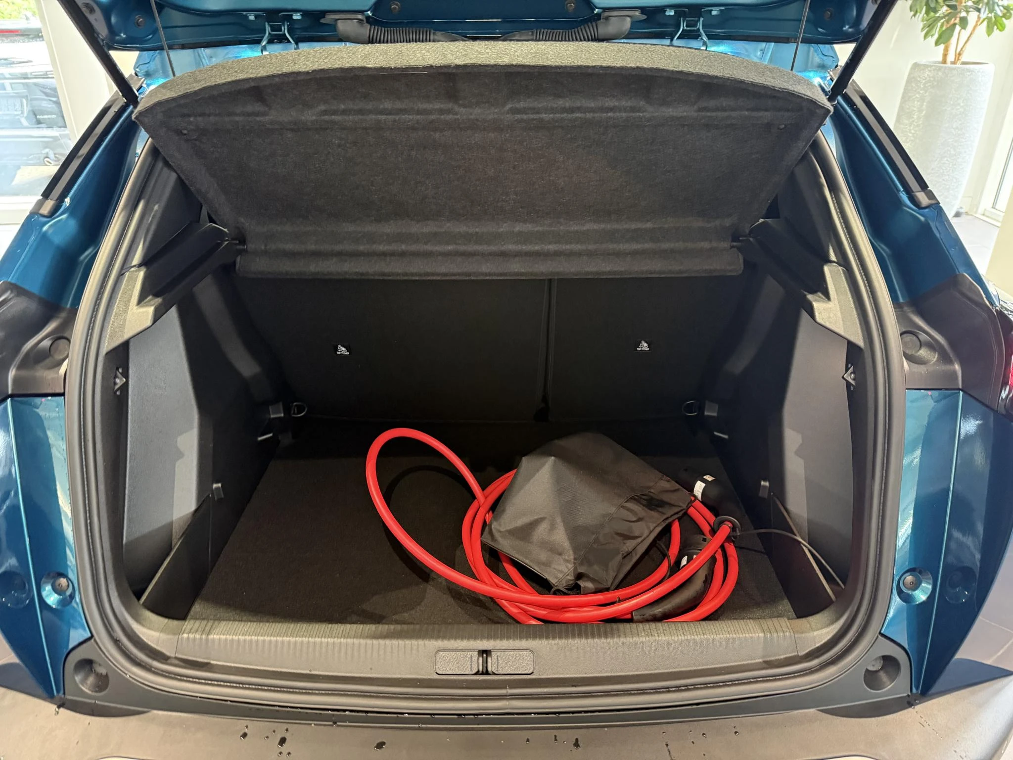 Peugeot-e-2008-image-17