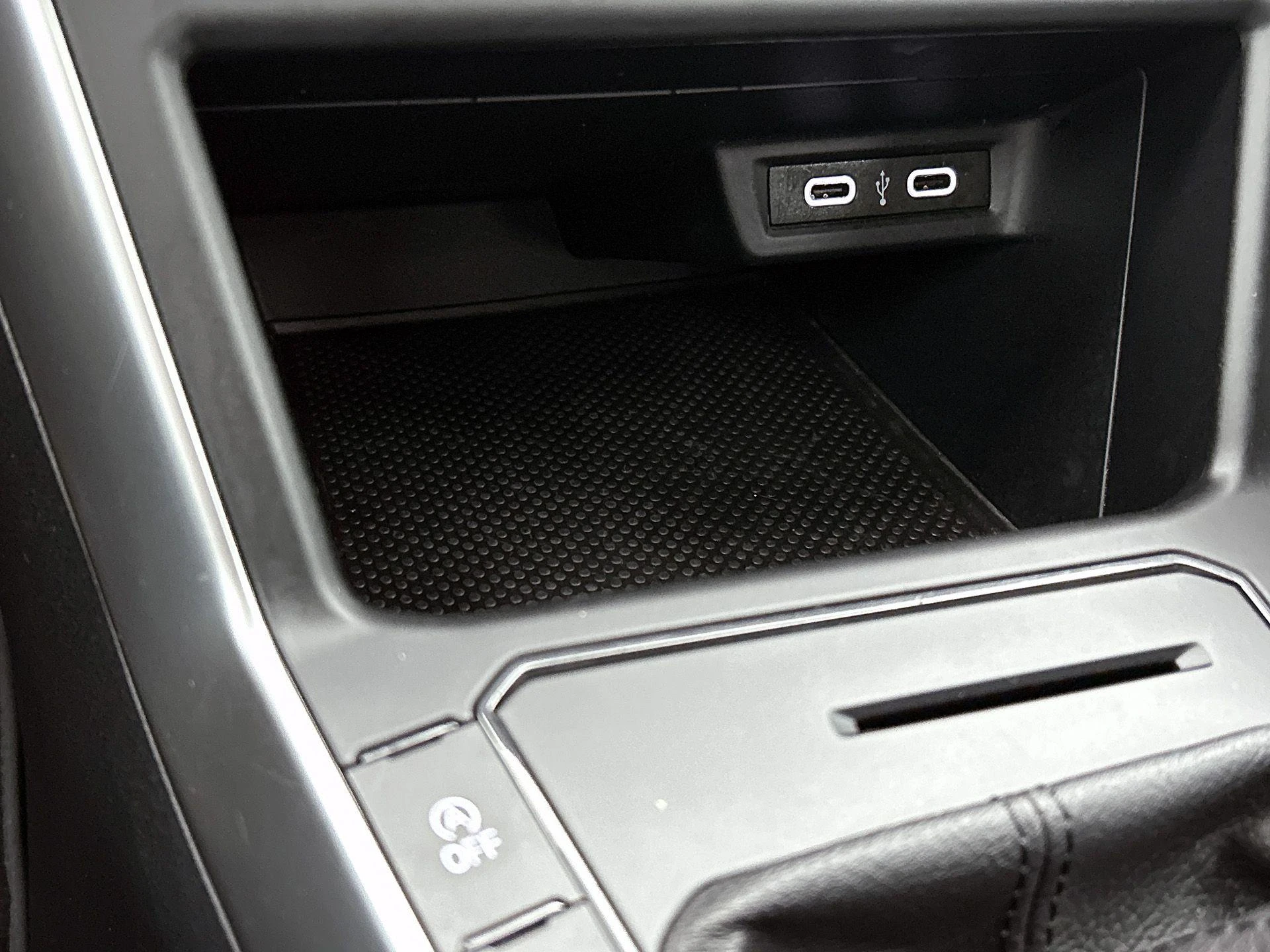 Volkswagen-Polo-image-21