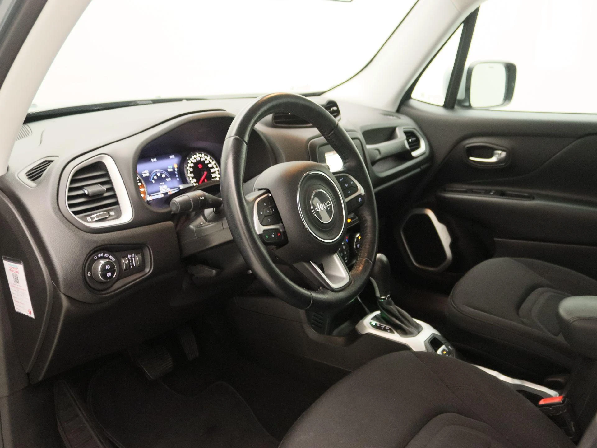 Jeep-Renegade-image-20