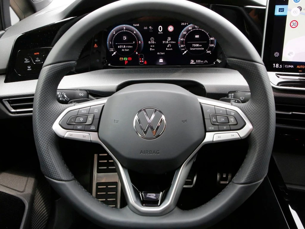 Volkswagen-Golf-image-14