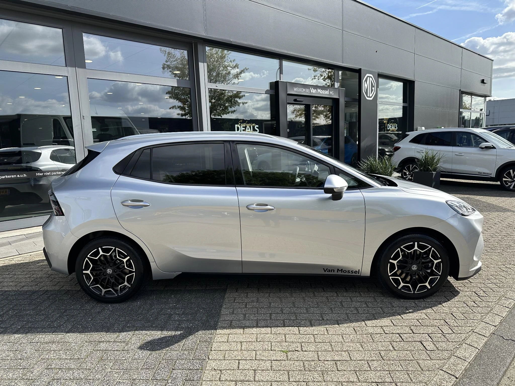 MG-MG4 EV Urban-image-4