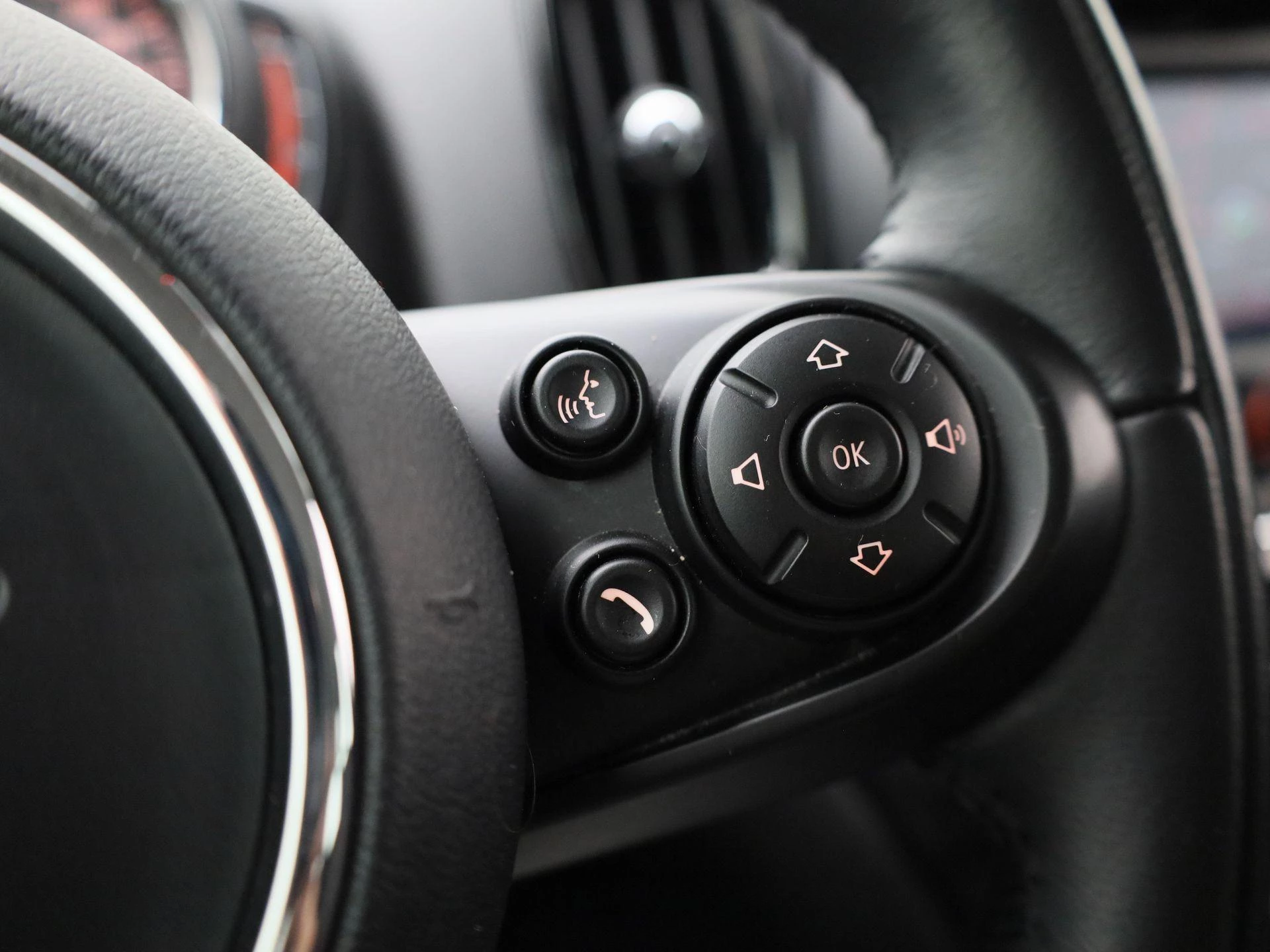 MINI-Countryman-image-16