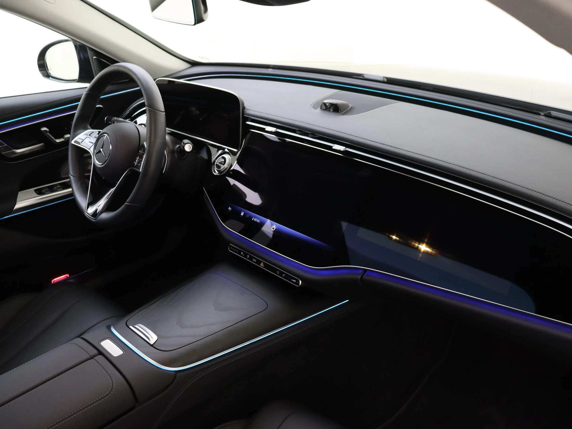 Mercedes-Benz-E-Klasse-image-10