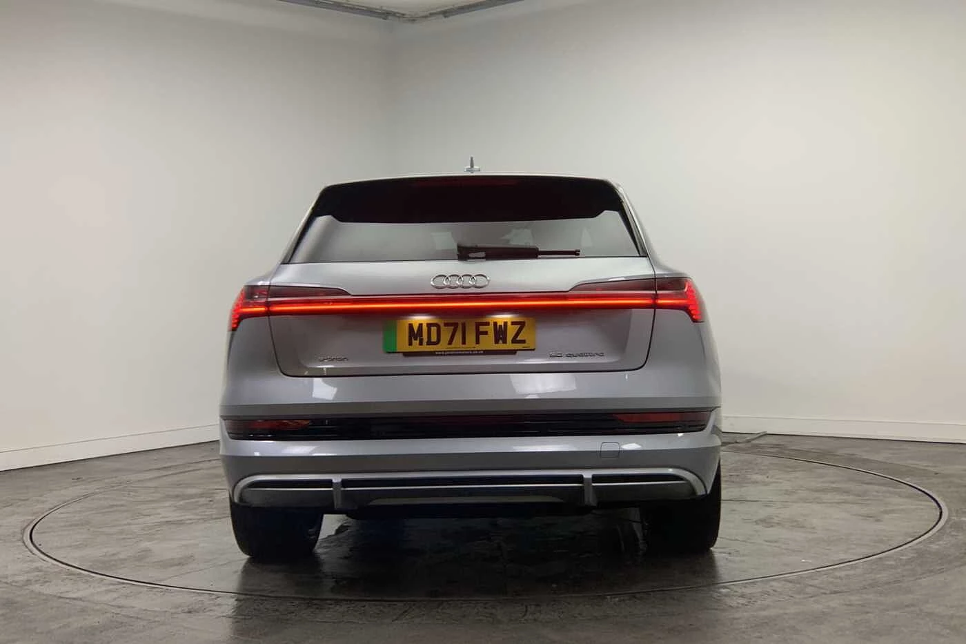 Audi-e-tron-image-10