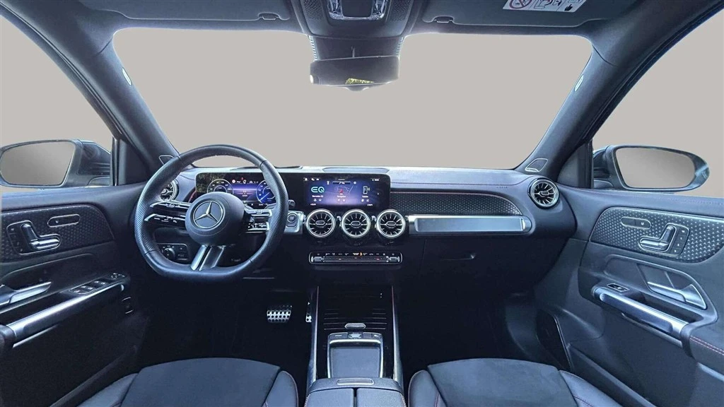 Mercedes-Benz-EQB-image-12