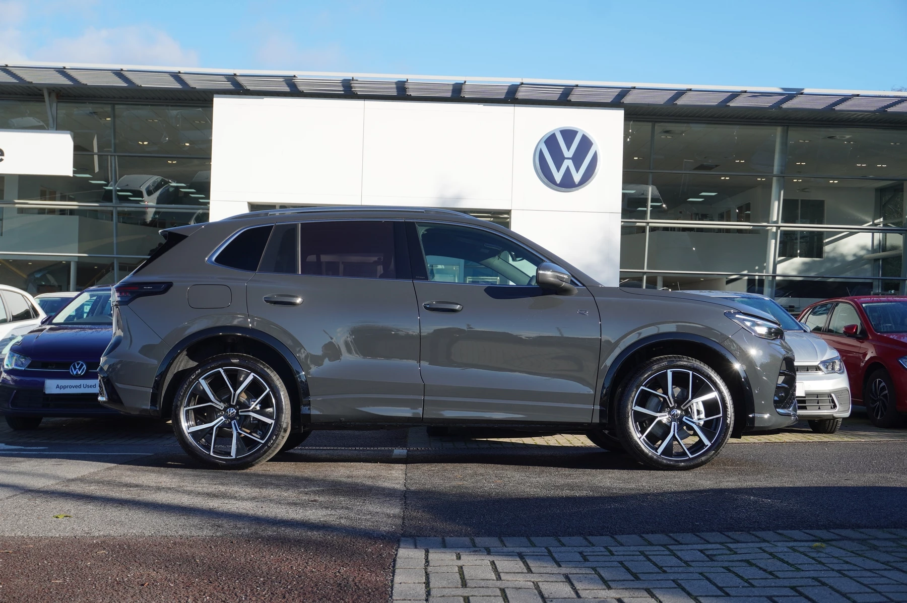 Volkswagen-Tiguan-image-3