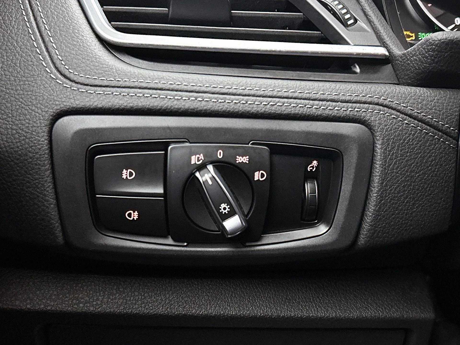 BMW-2 Serie-image-15