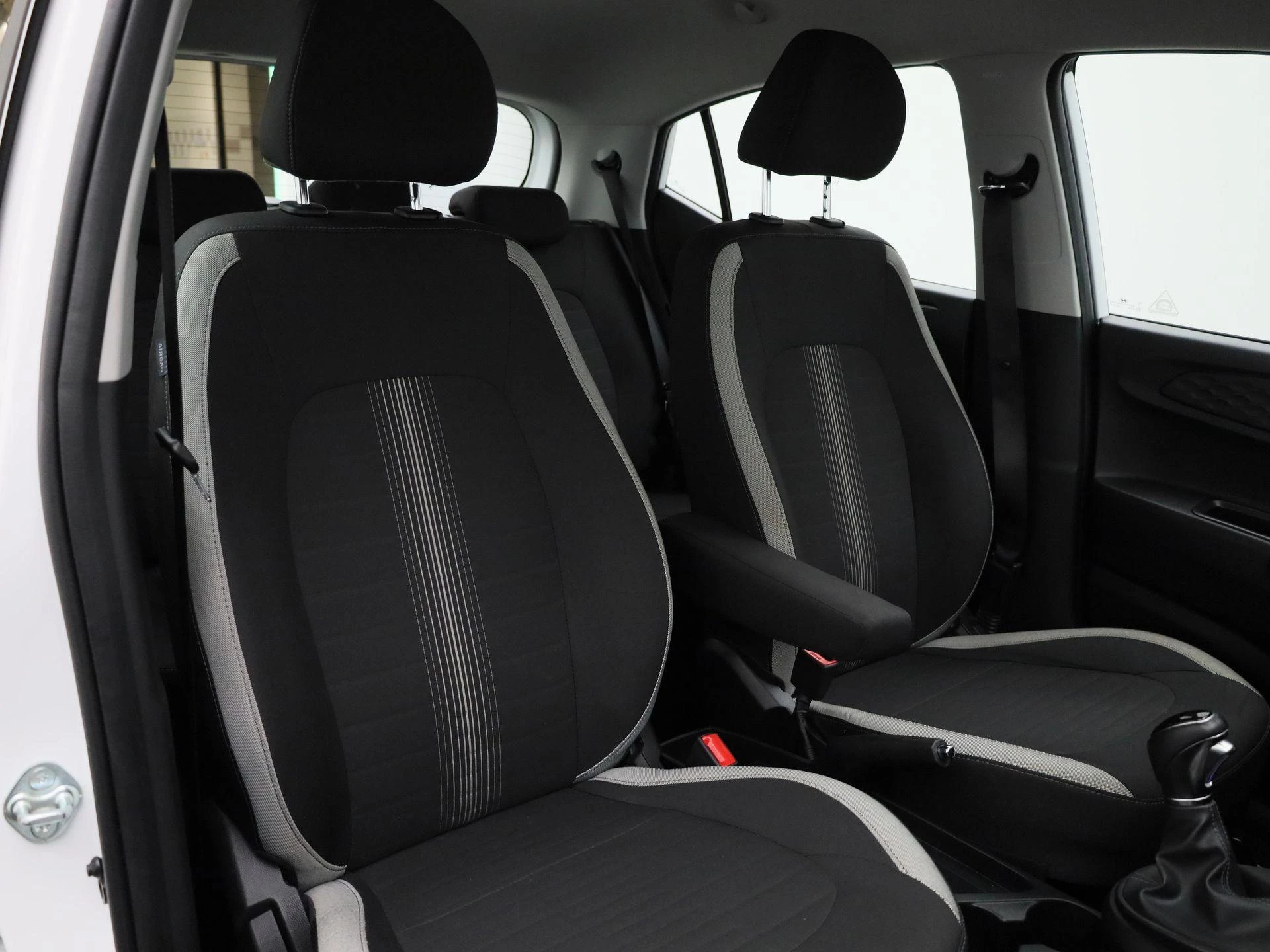 Hyundai-i10-image-29