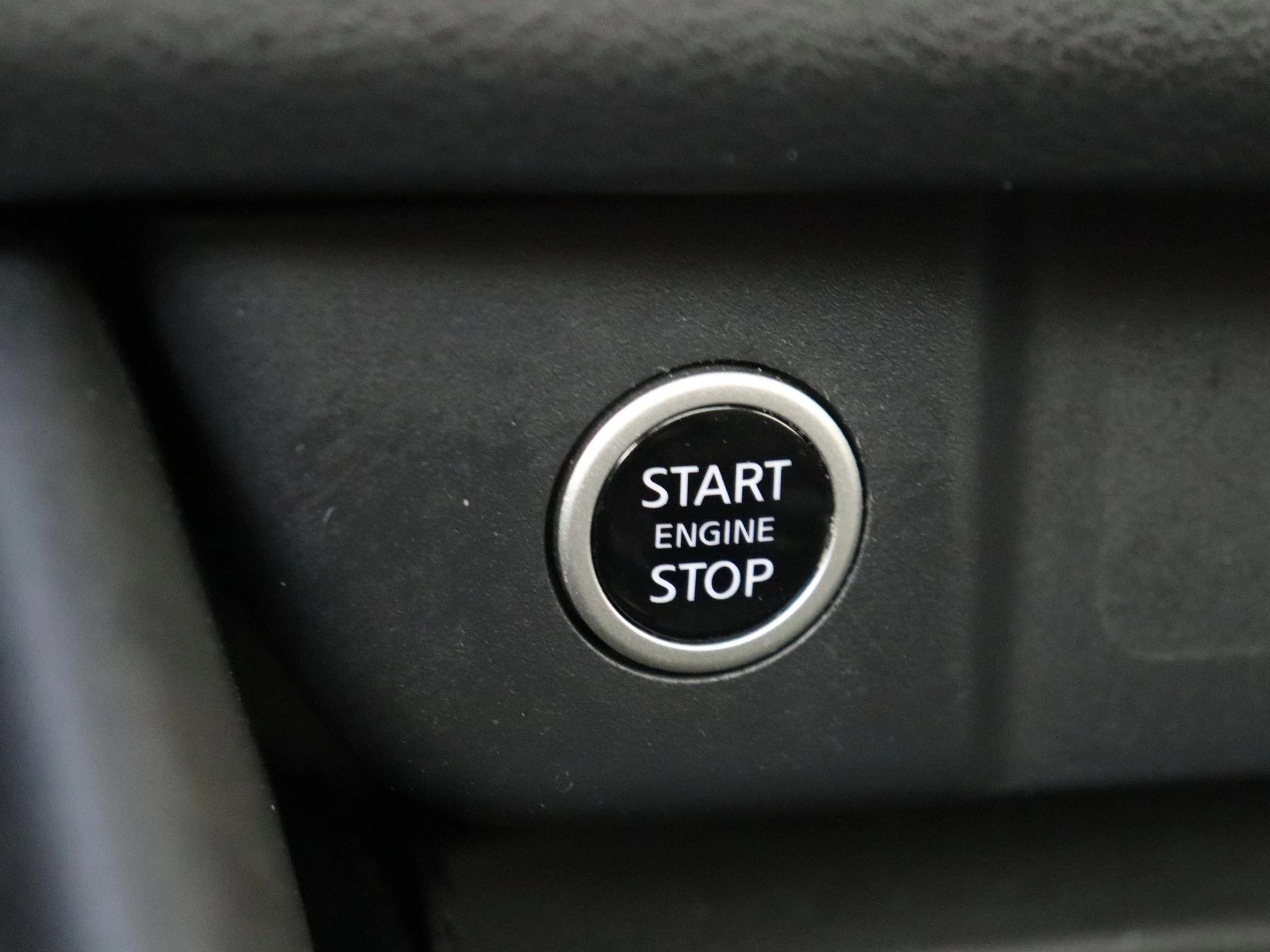 Nissan-QASHQAI-image-19