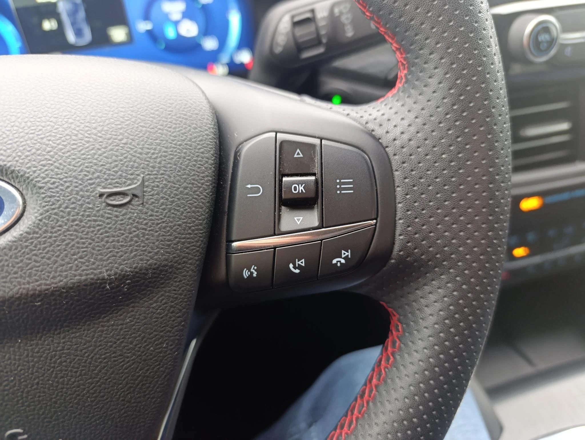 Ford-Kuga-image-24