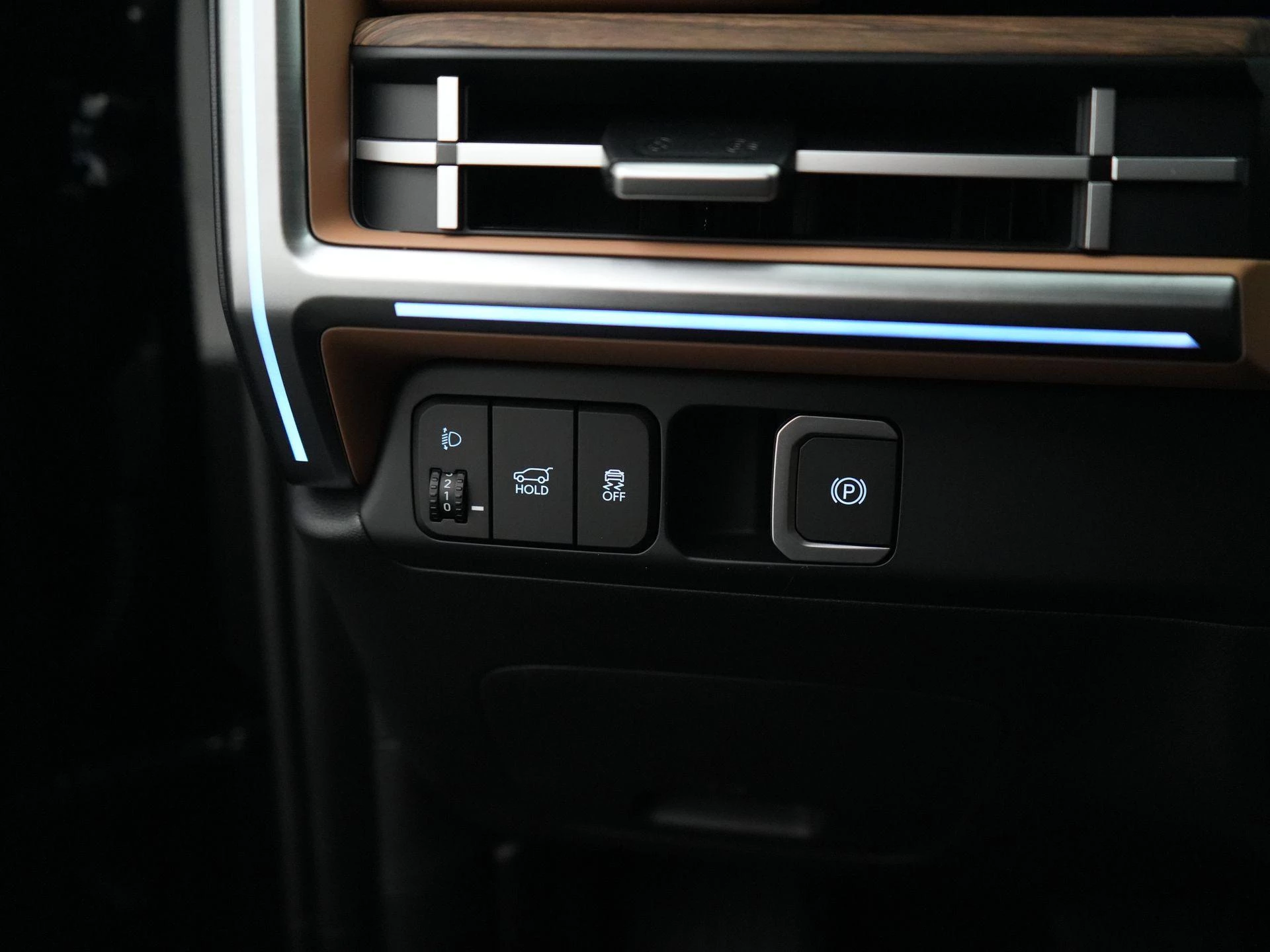 Hyundai-Santa Fe-image-18