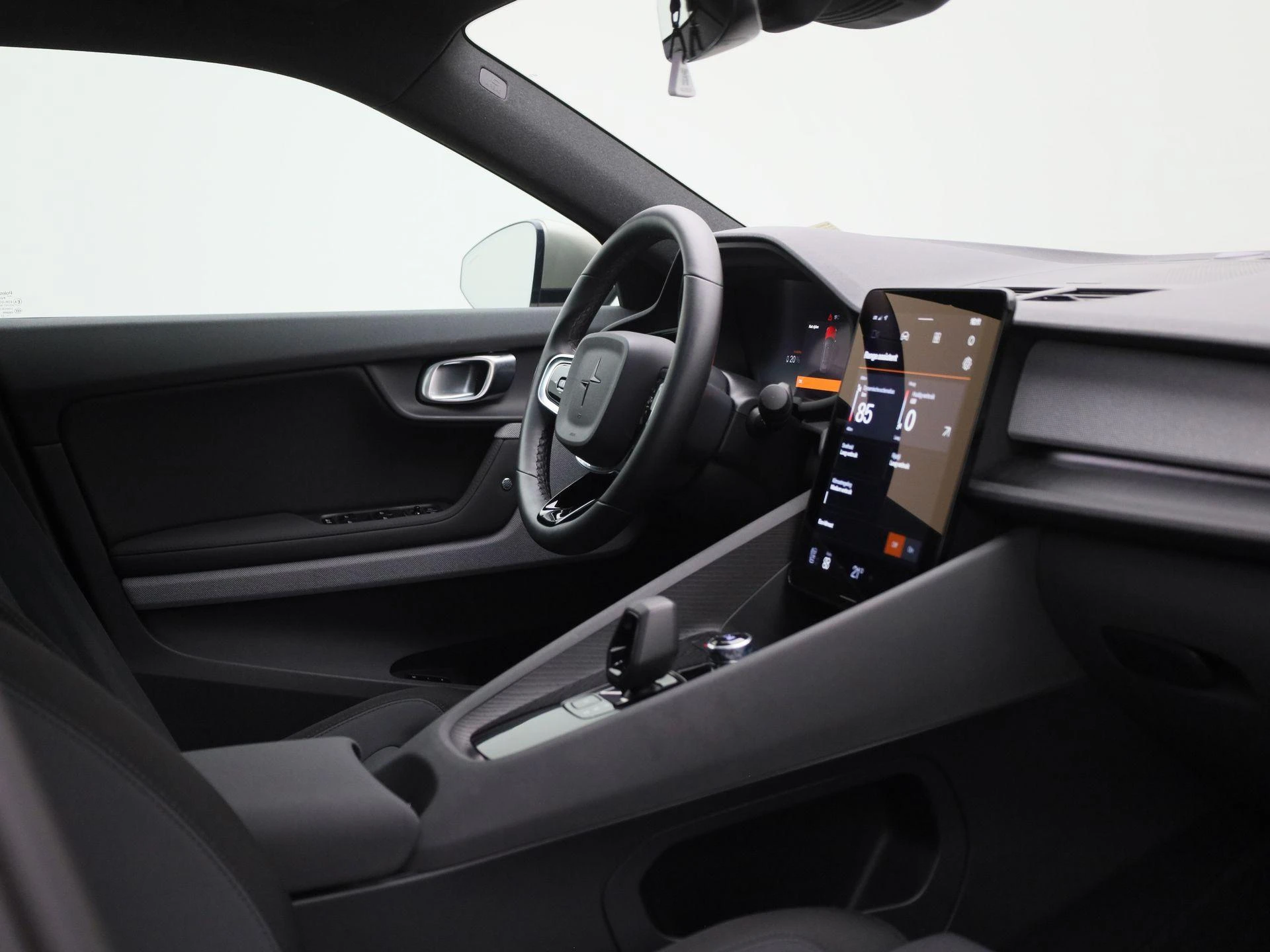 Polestar-2-image-34