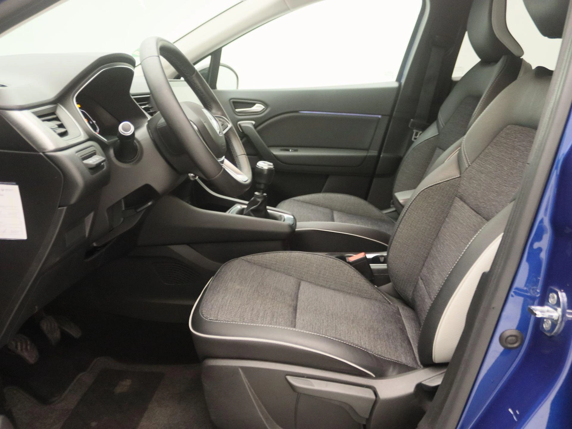 Renault-Captur-image-11