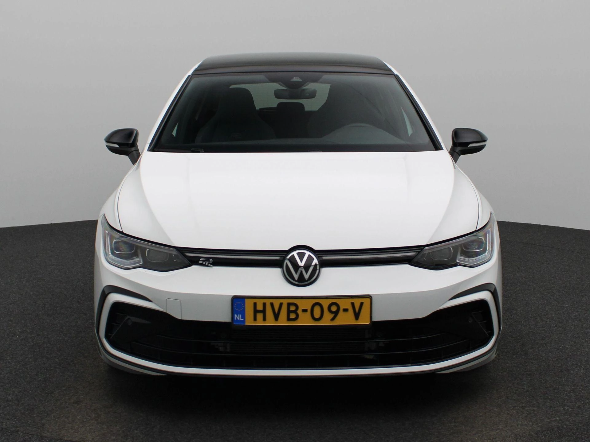 Volkswagen-Golf-image-2