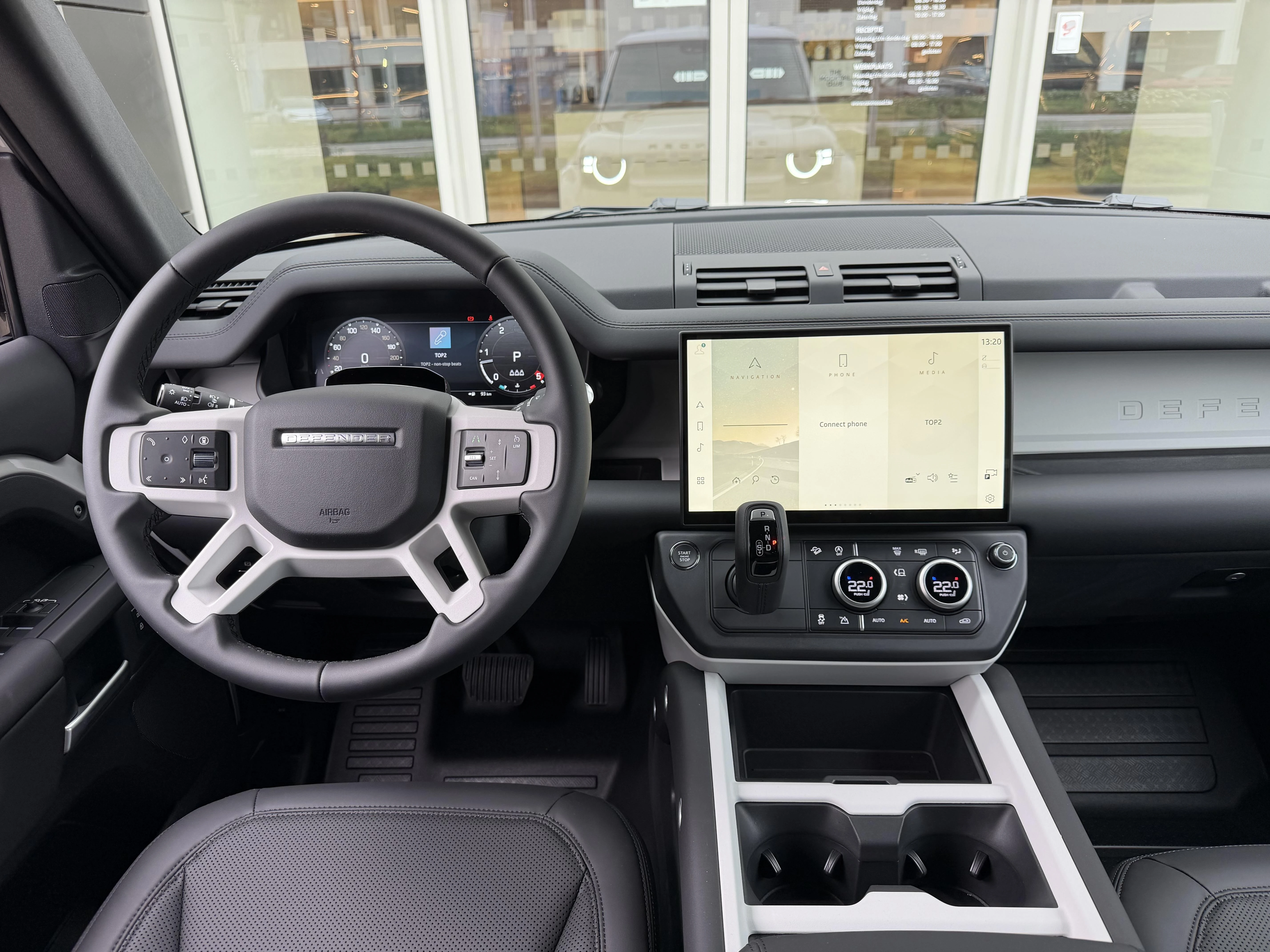 Land Rover-Defender-image-11