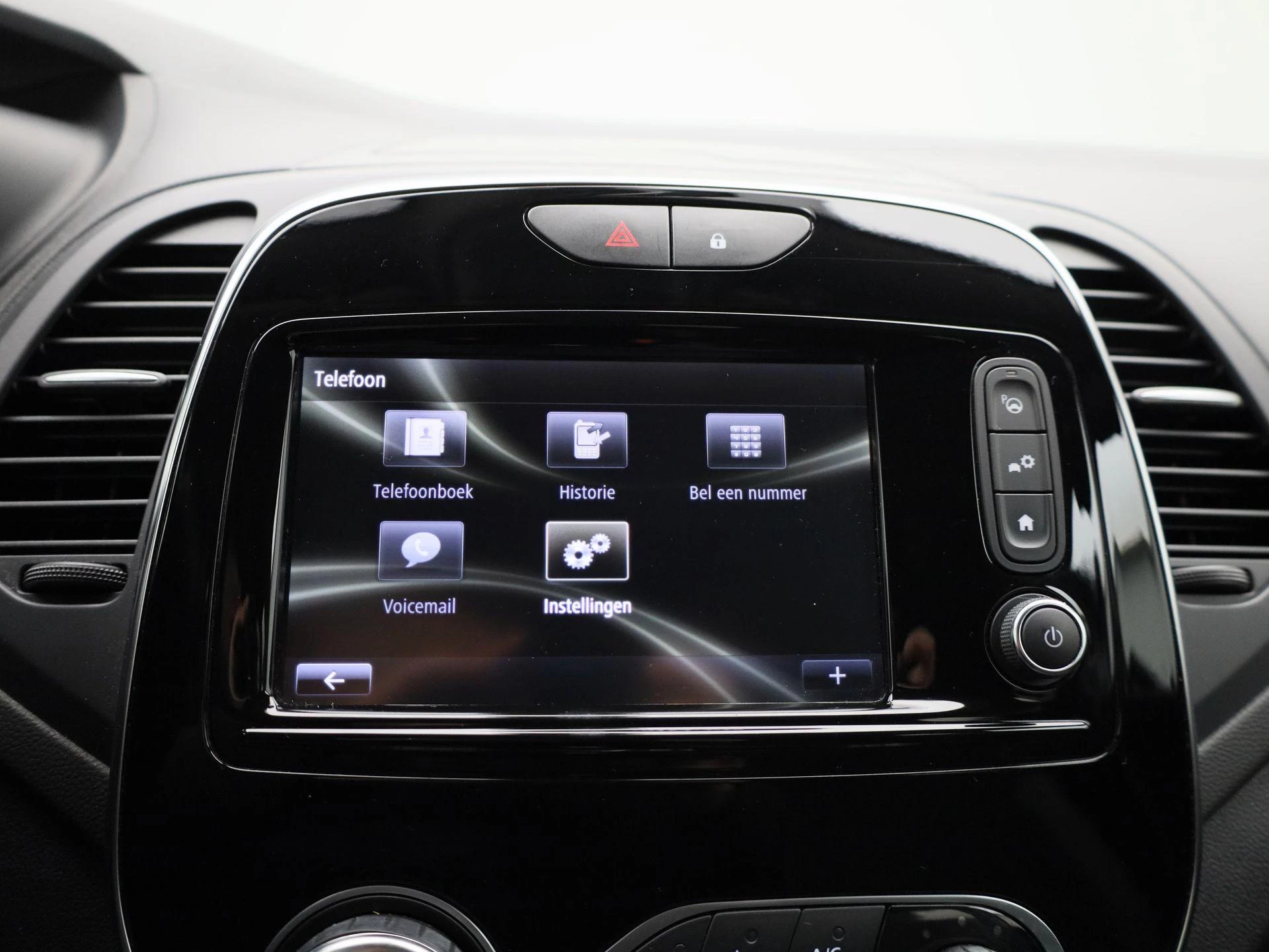 Renault-Captur-image-24