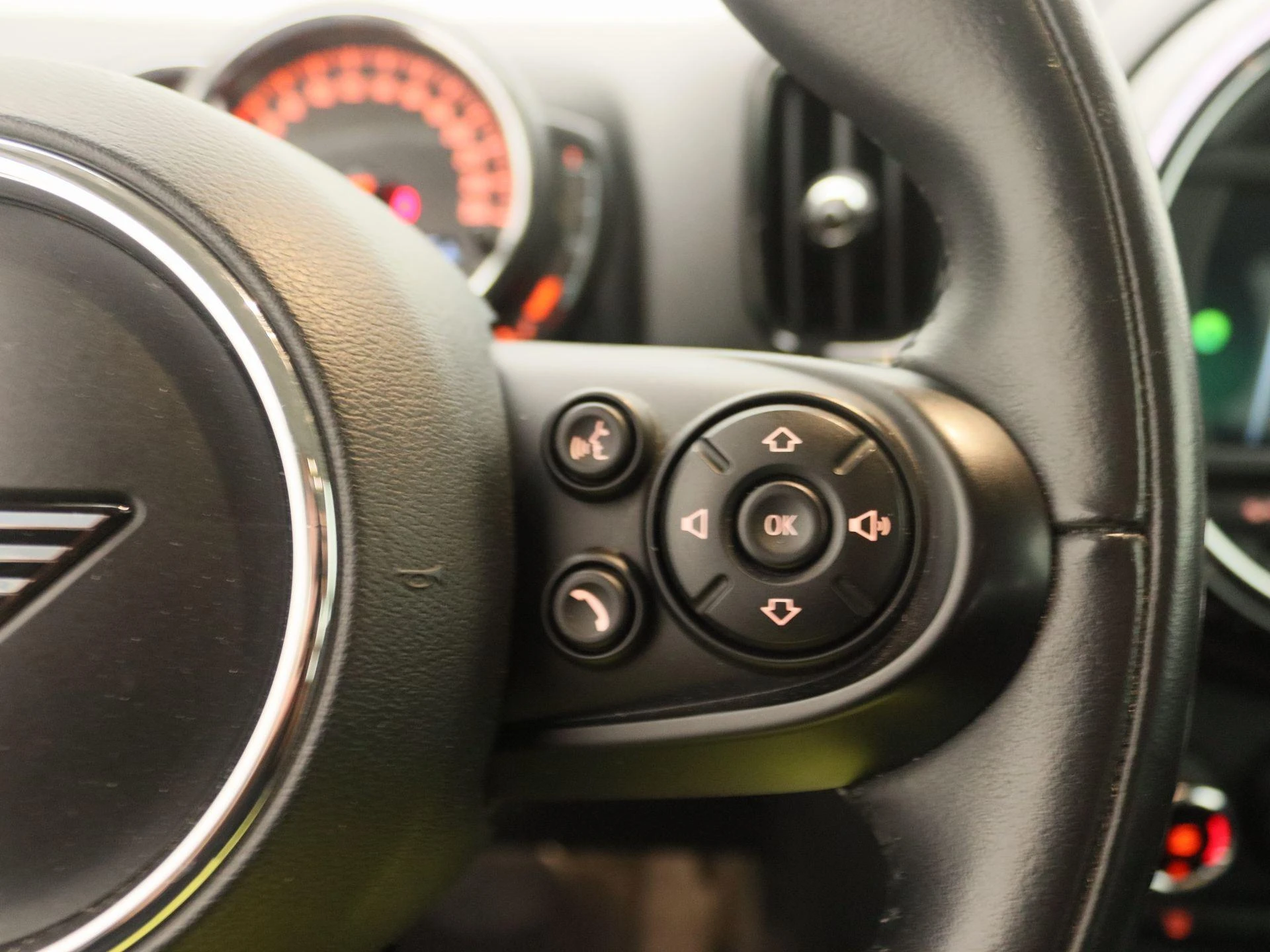 MINI-Countryman-image-18