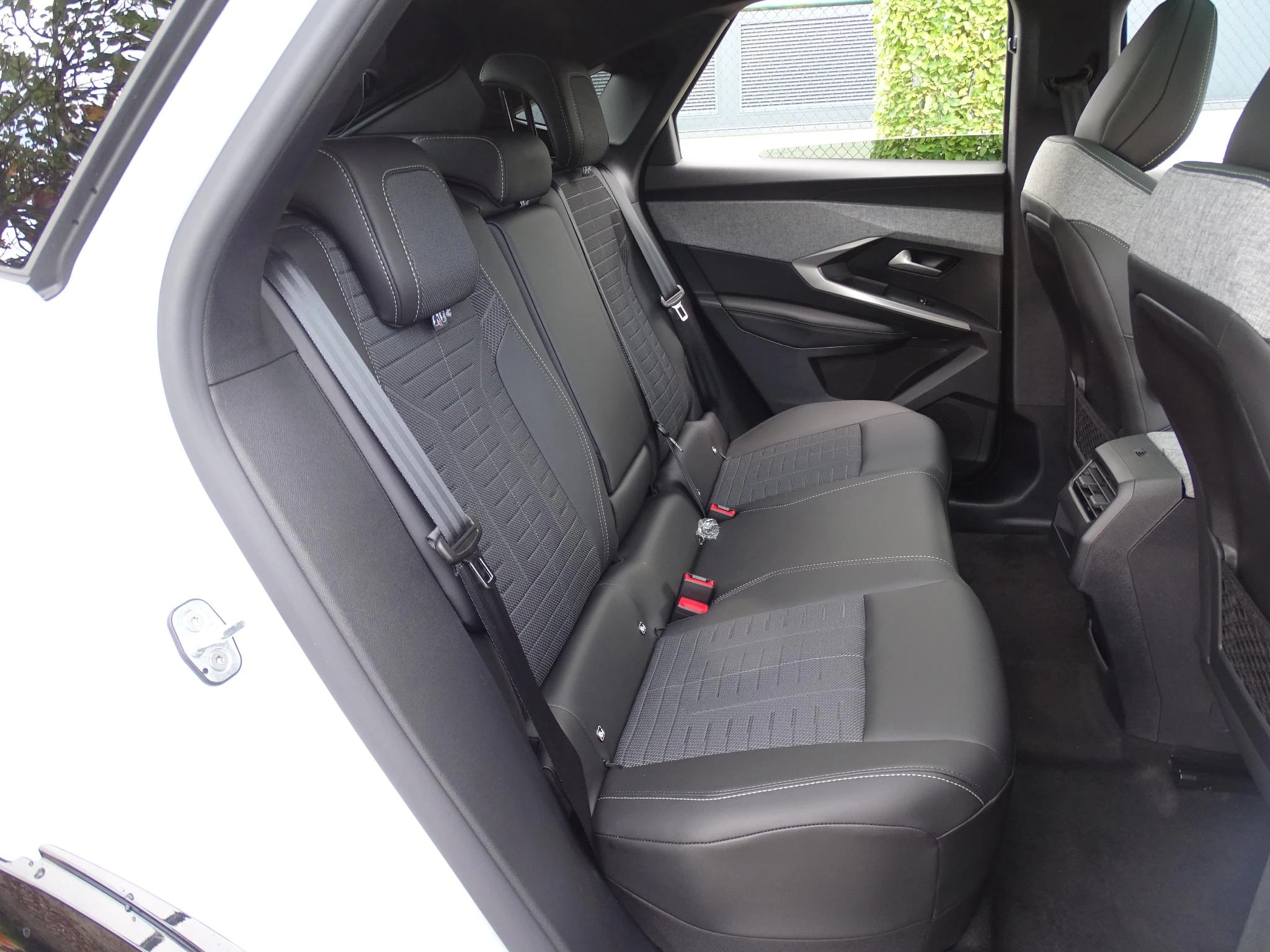 Peugeot-e-3008-image-11