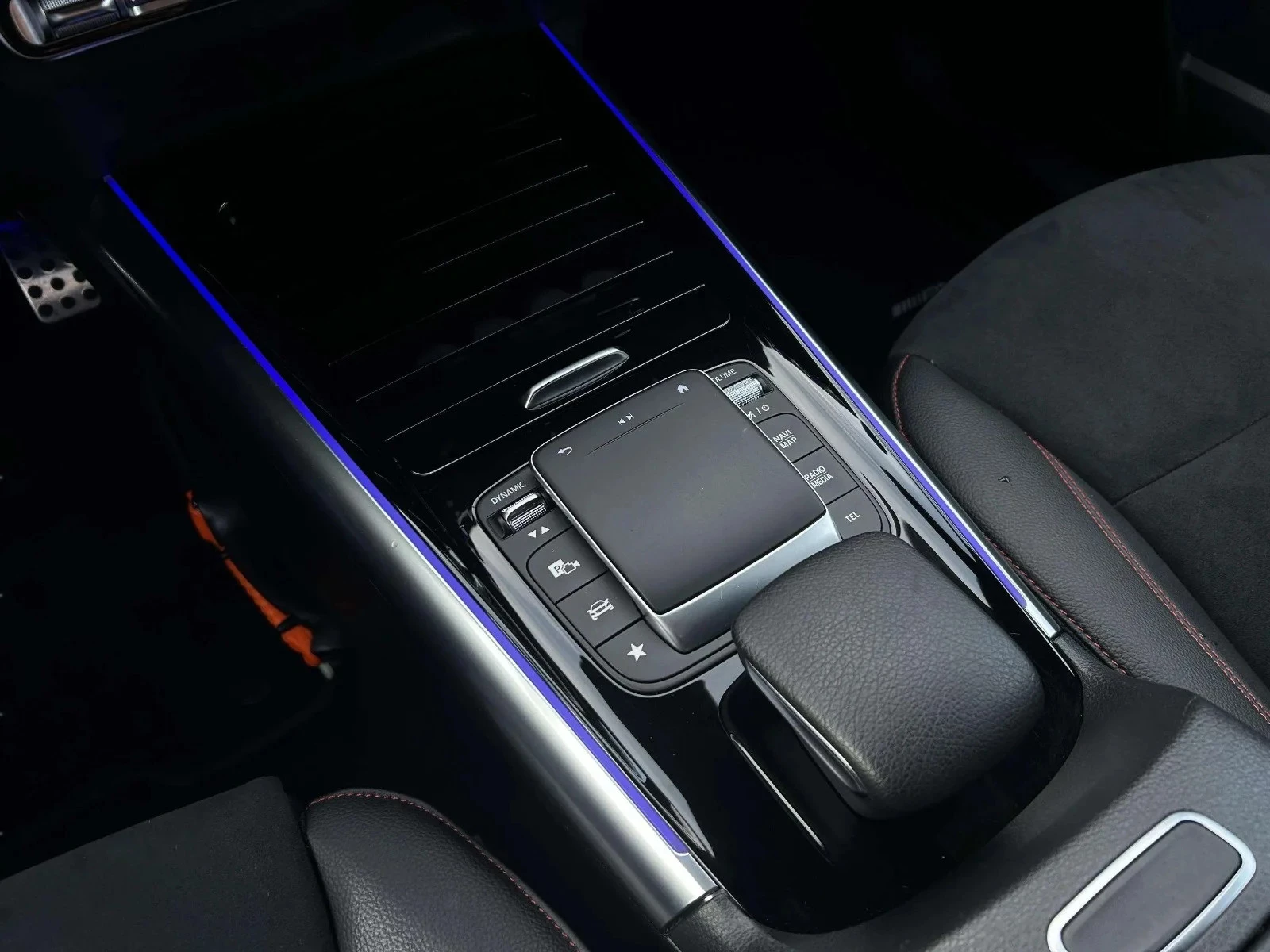 Mercedes-Benz-EQA-image-10