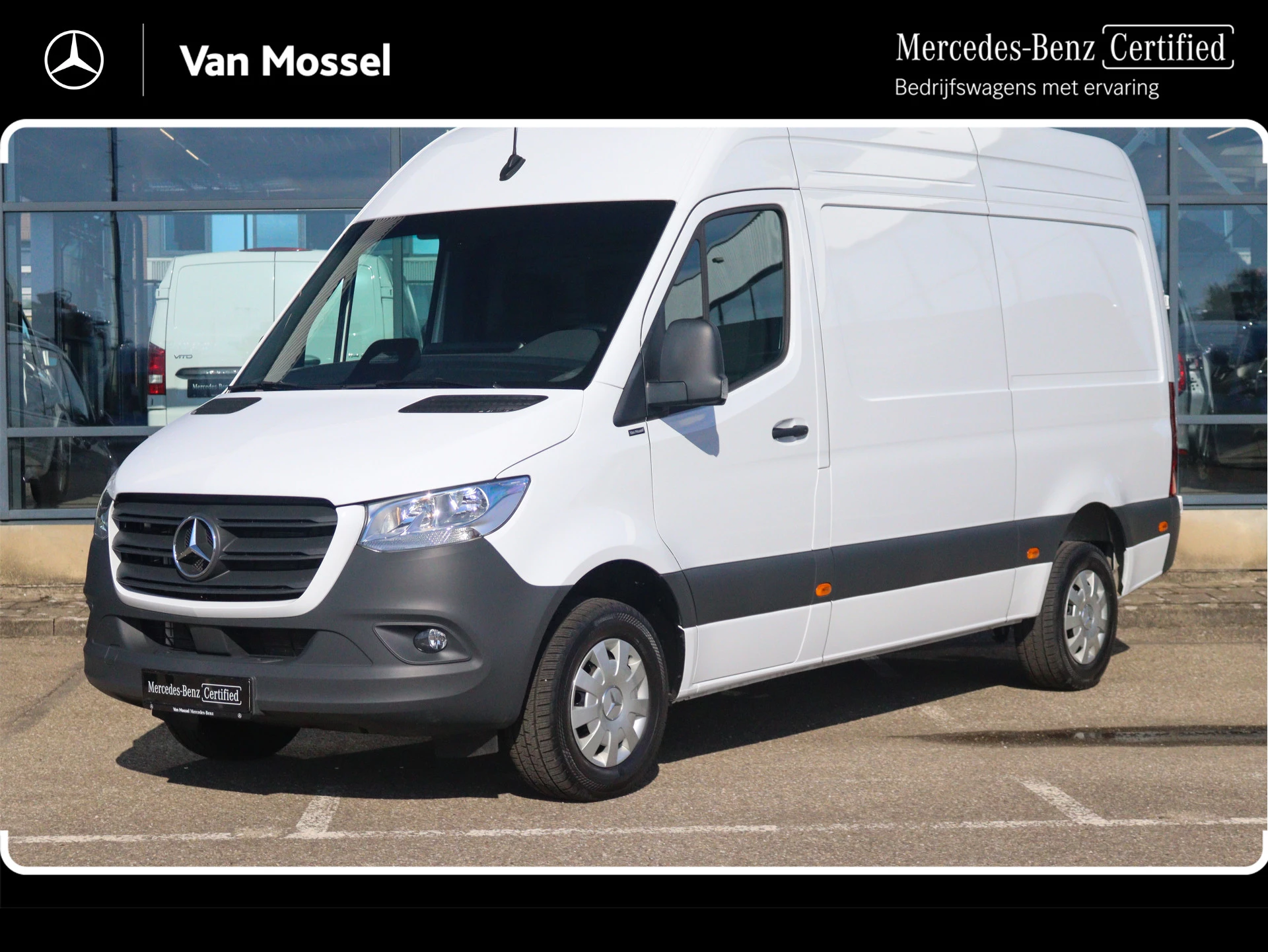 Mercedes-Benz-Sprinter-image-0