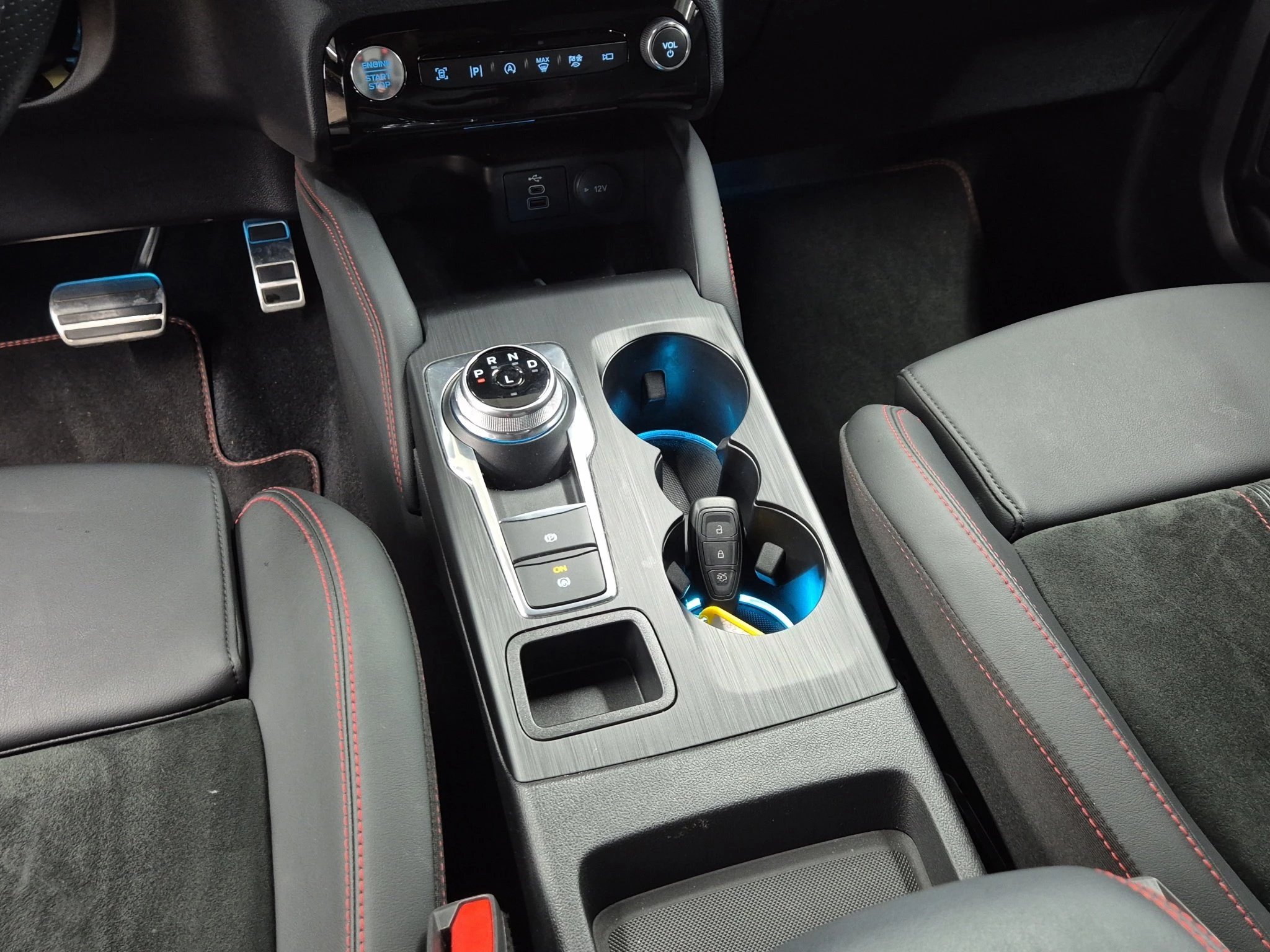 Ford Kuga ST-Line X Aut.*360GRAD*LED-MATRIX*NAVI*GRA*WINTER-PKT.