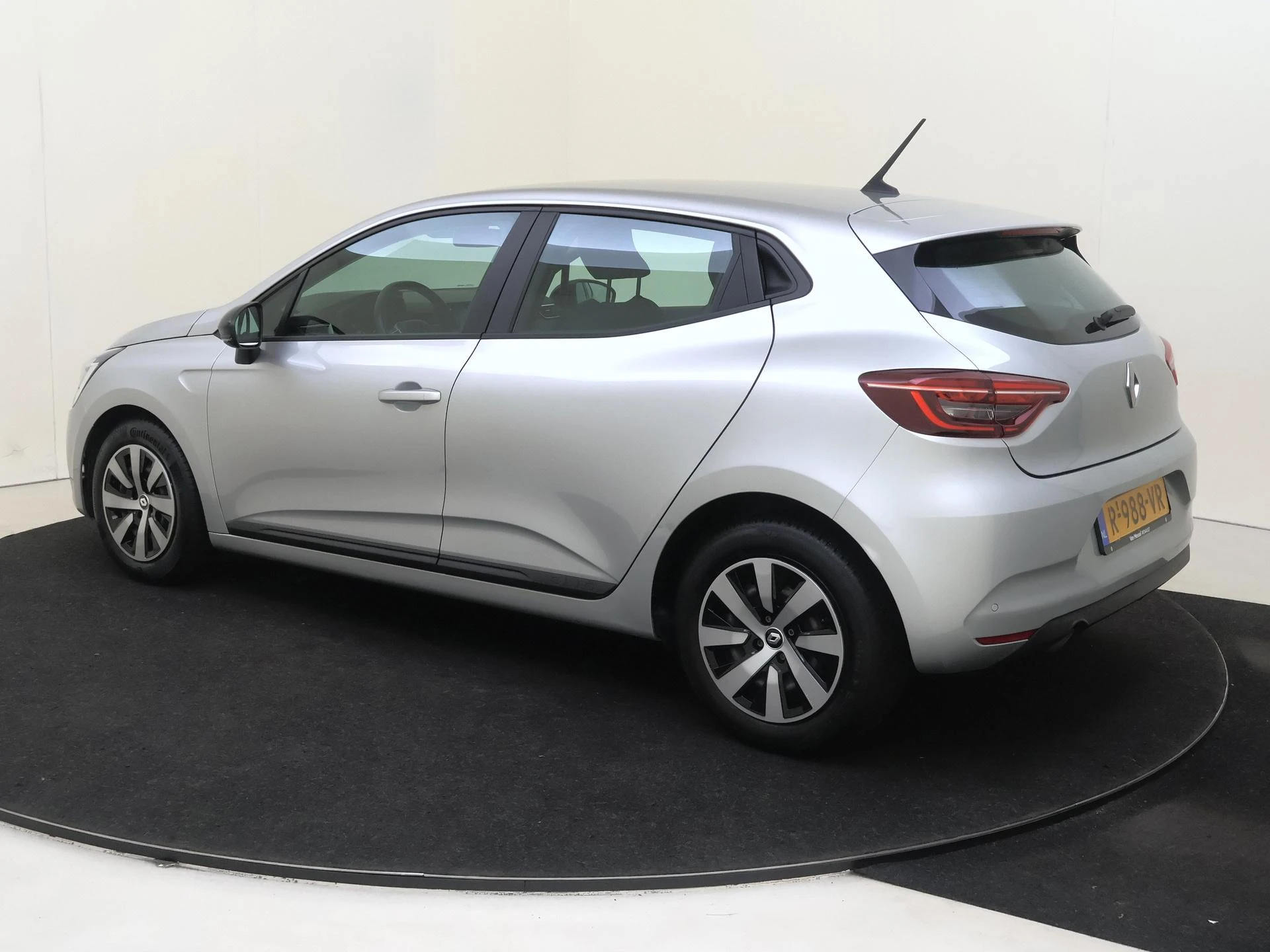 Renault-Clio-image-2