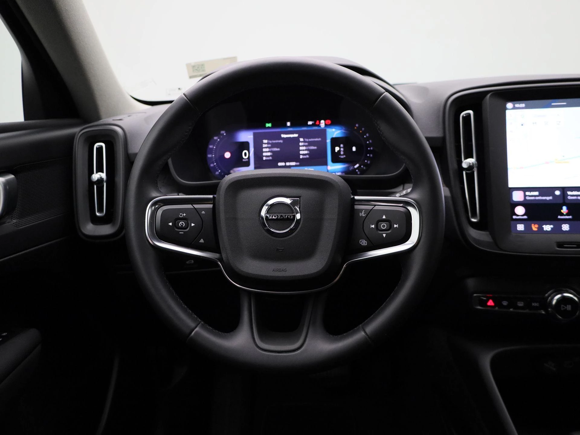 Volvo XC40 B3 Essential DCT