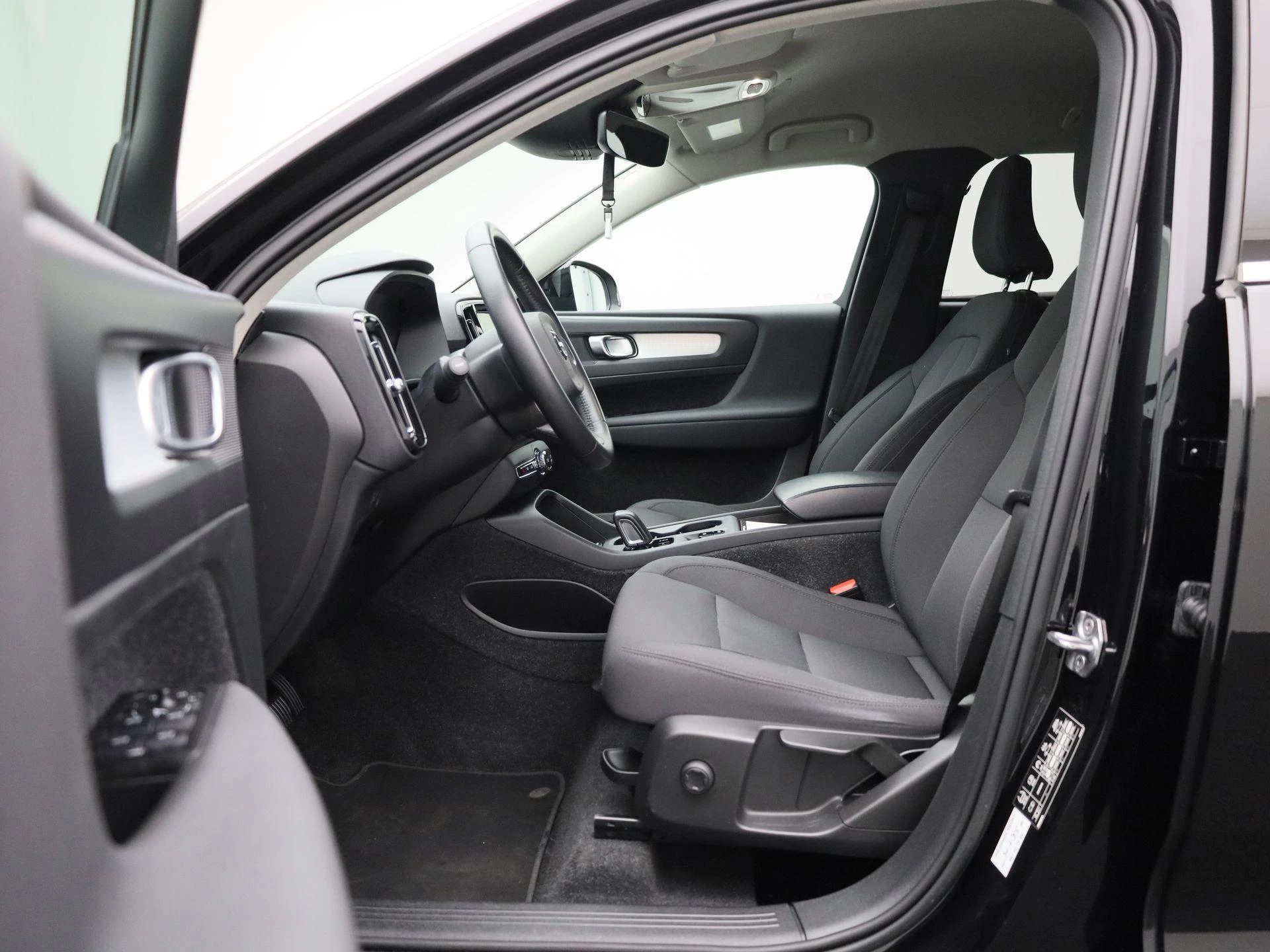 Volvo-XC40-image-11