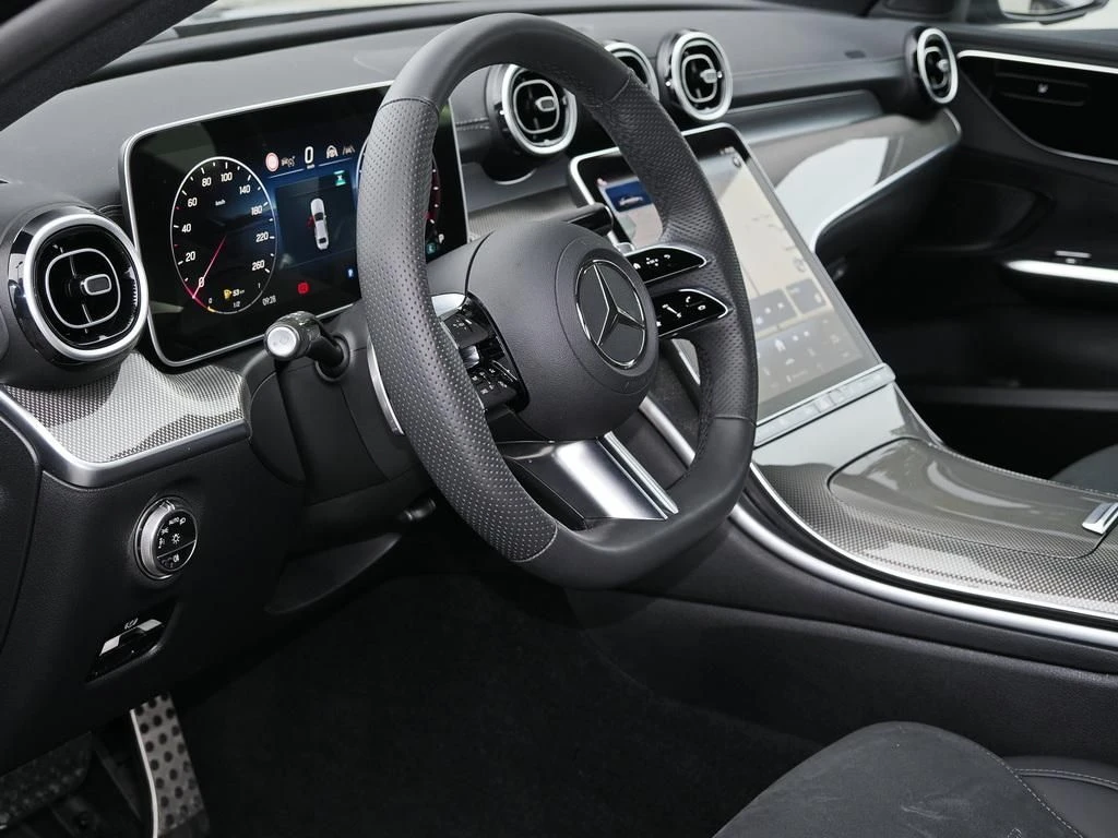 Mercedes-Benz-C-Klasse 300-image-9