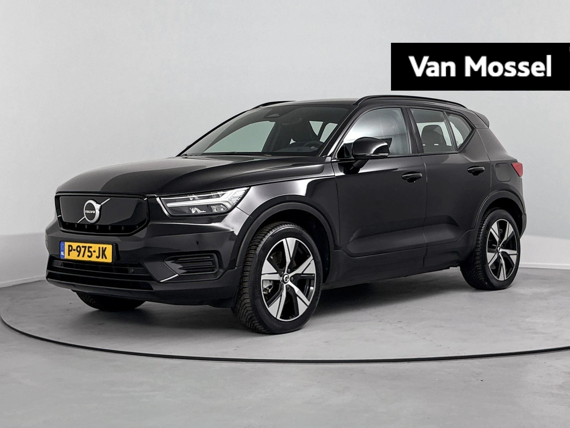 Volvo-XC40-image-0