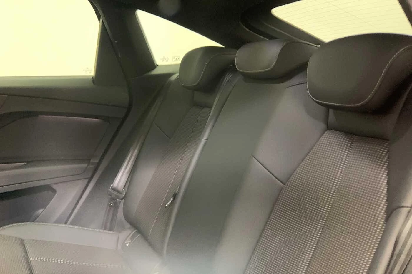 Audi-Q4 Sportback e-tron-image-9