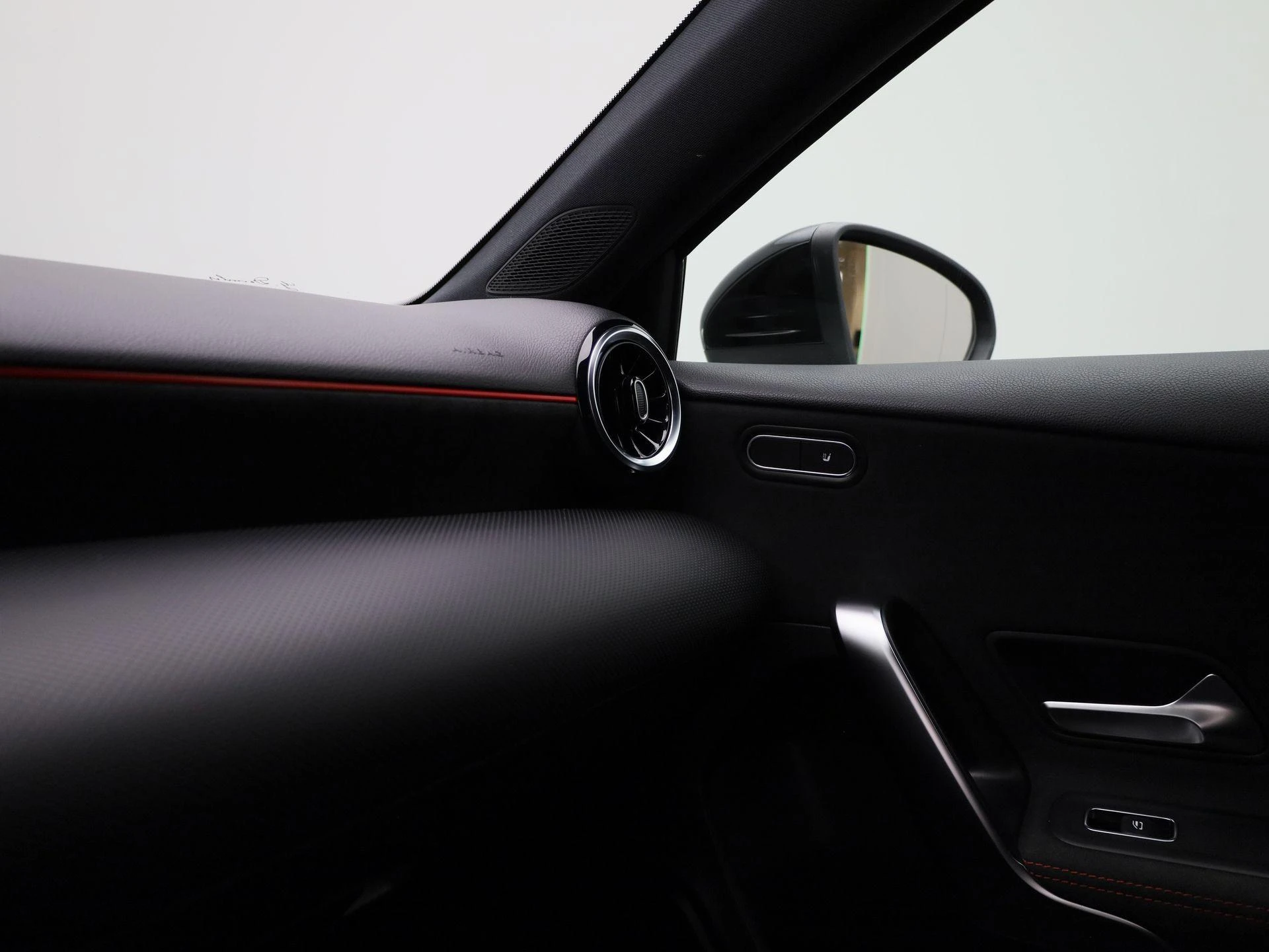 Mercedes-Benz-A-Klasse-image-31