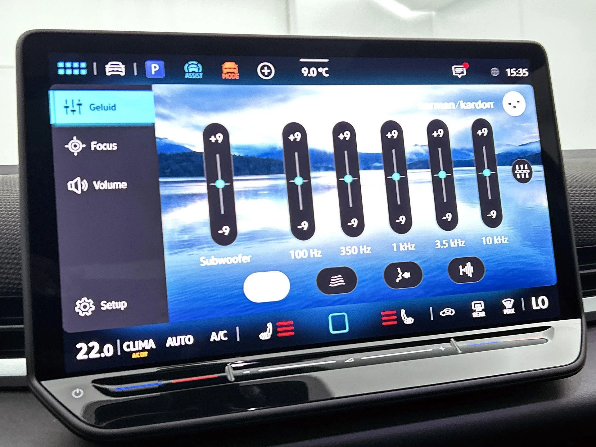 Volkswagen-T-Roc-image-15