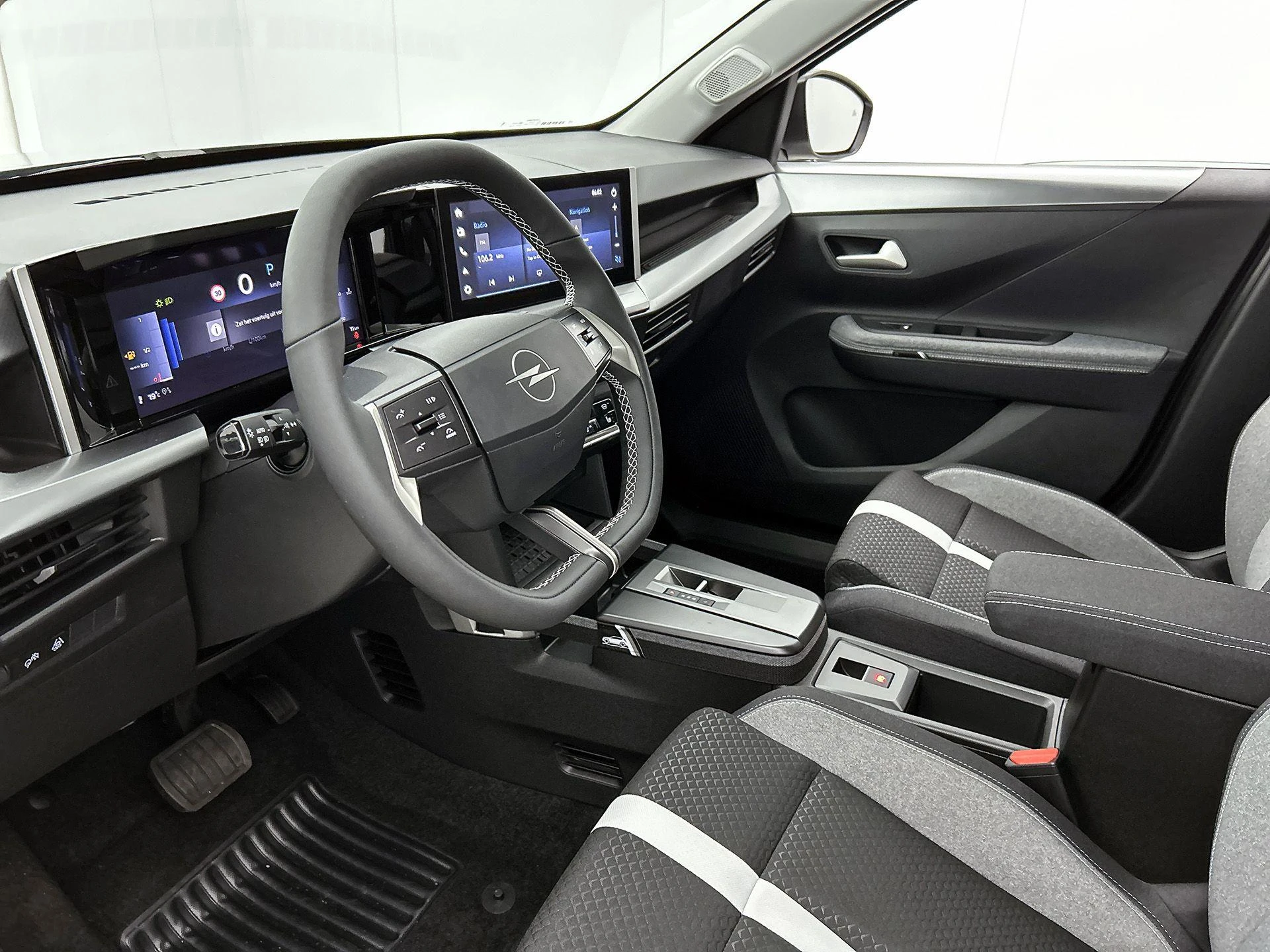 Opel-Frontera-image-19