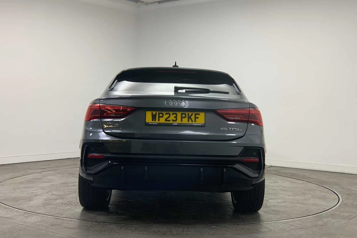 Audi-Q3-image-10