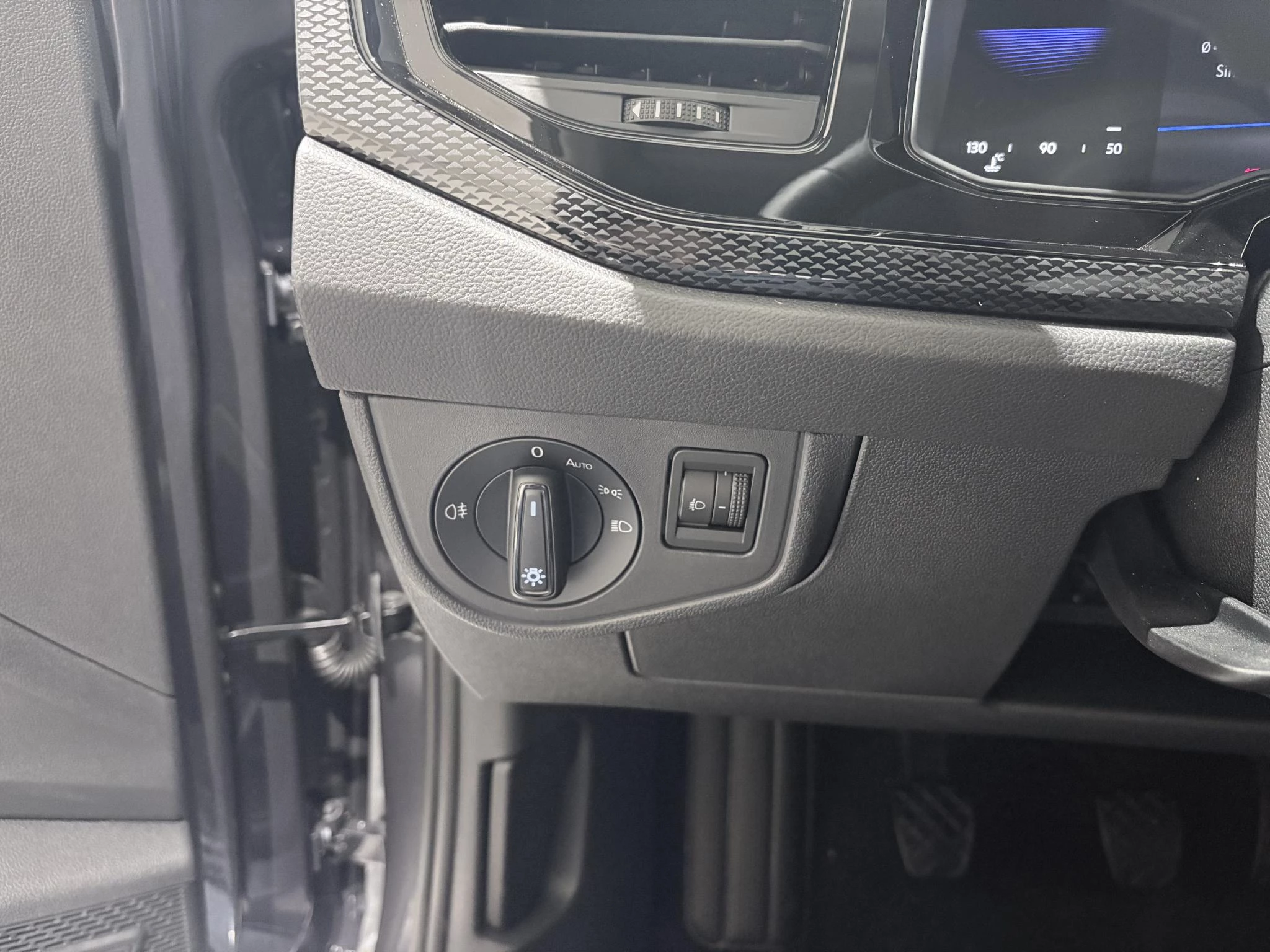 Volkswagen-Polo-image-13