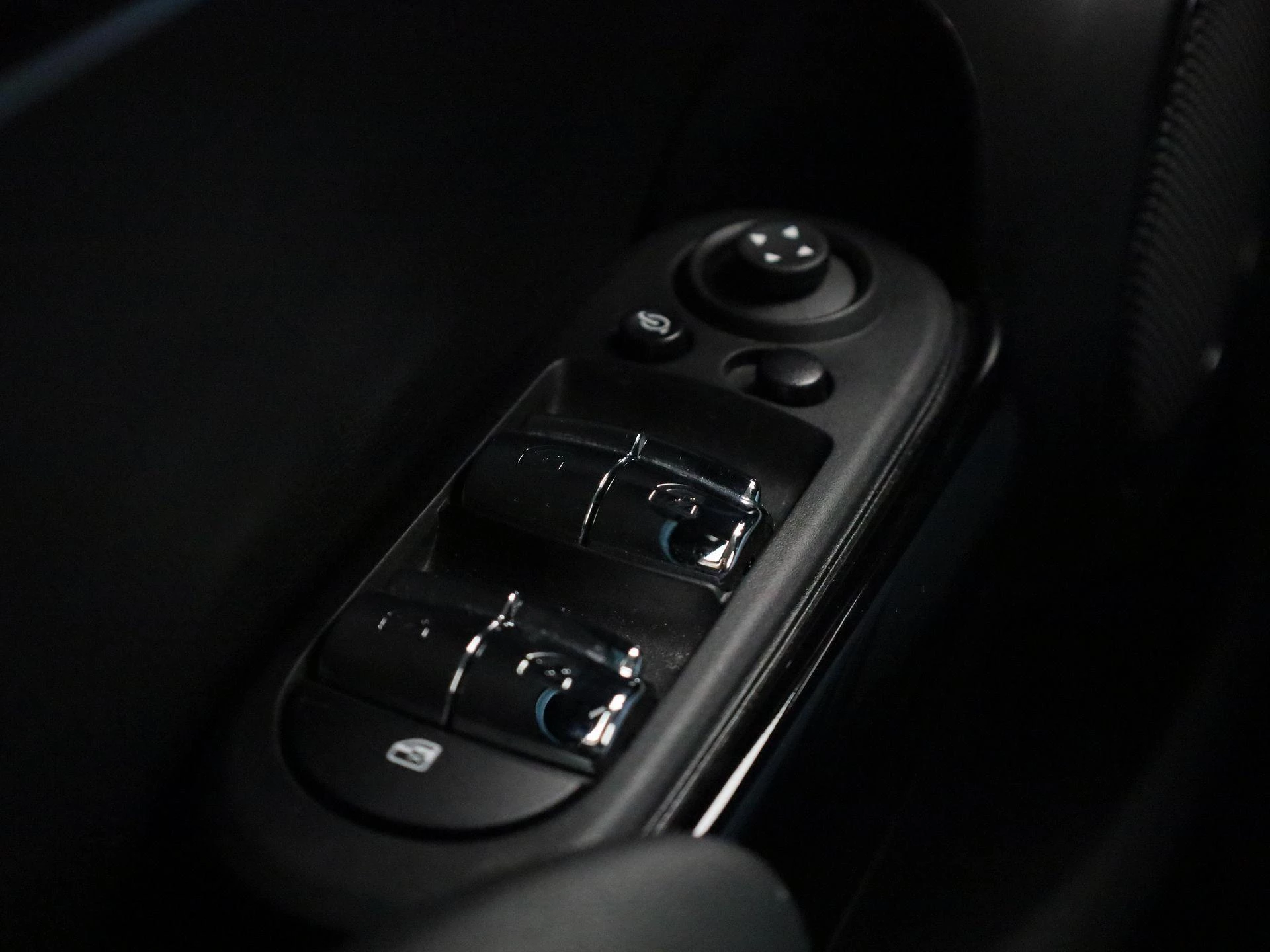 MINI Cooper Mini 5 door (100 kW)