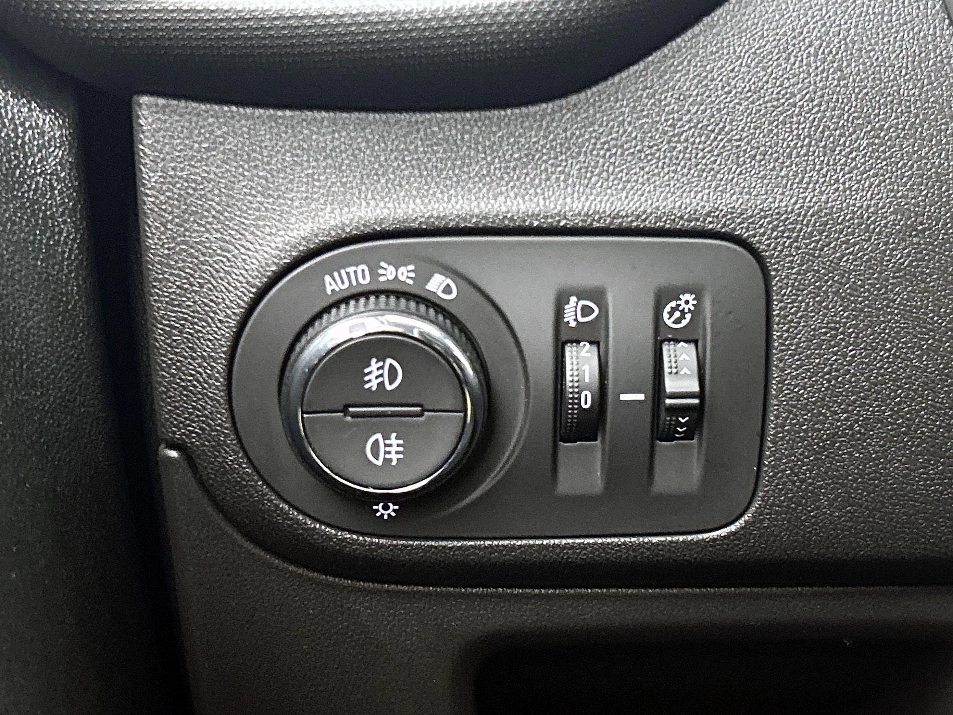 Opel-Crossland-image-18