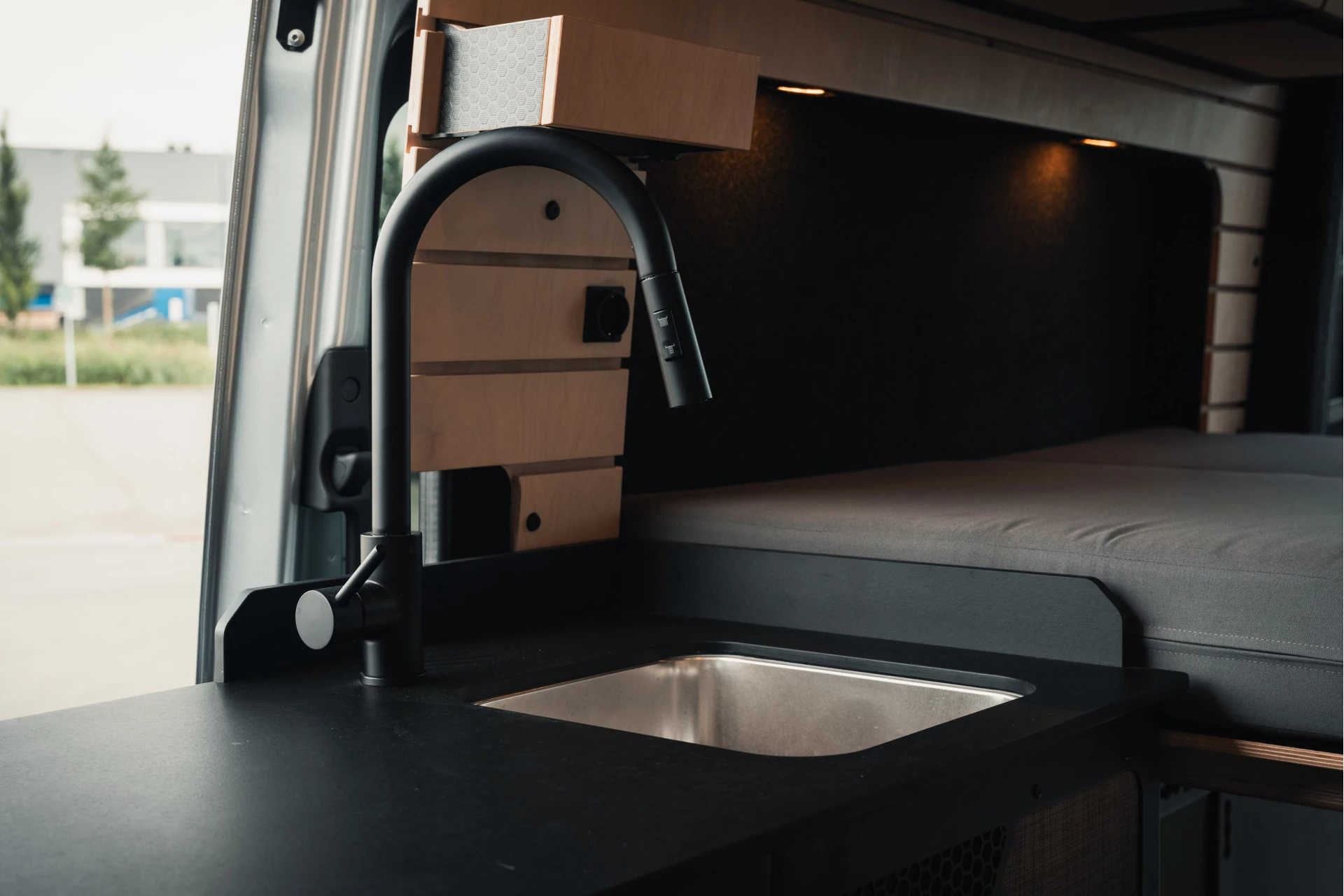 Mercedes-Benz-Sprinter-image-36