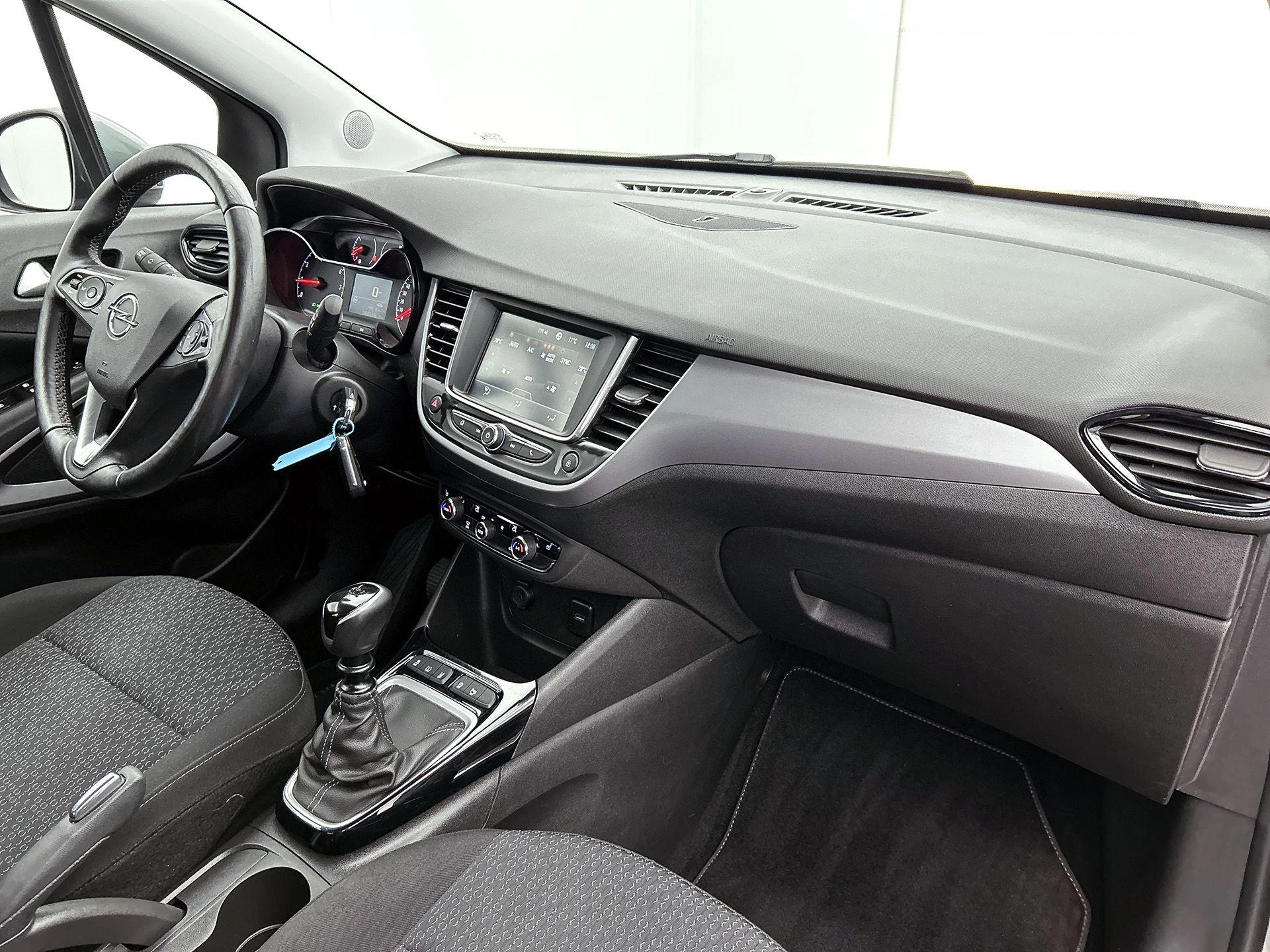 Opel-Crossland X-image-22