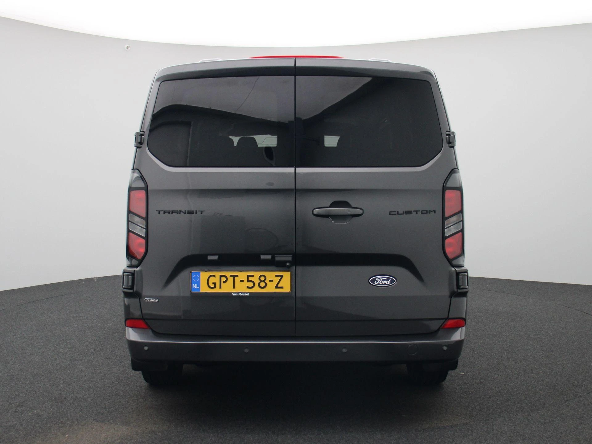 Ford-Transit Custom-image-4