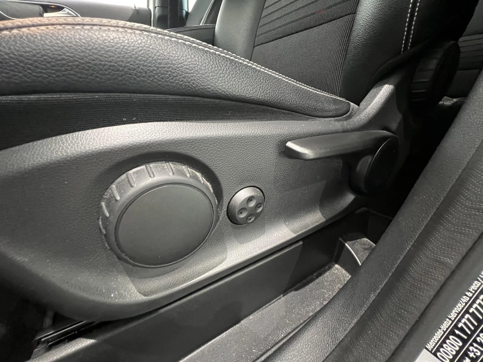 Mercedes-Benz-B-Klasse-image-13