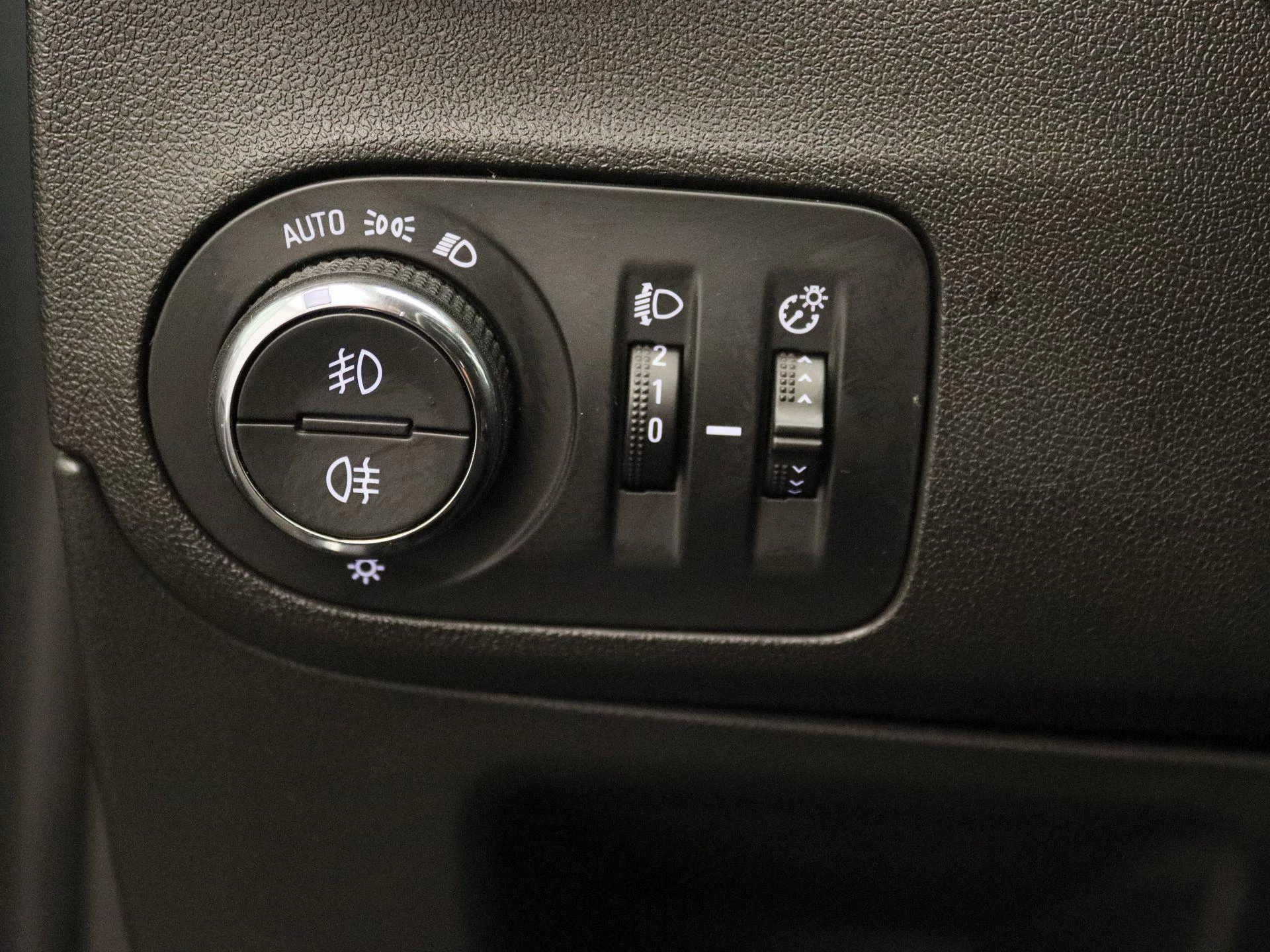 Opel-Crossland X-image-19