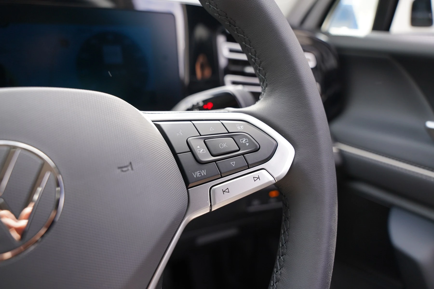 Volkswagen-Tiguan-image-27