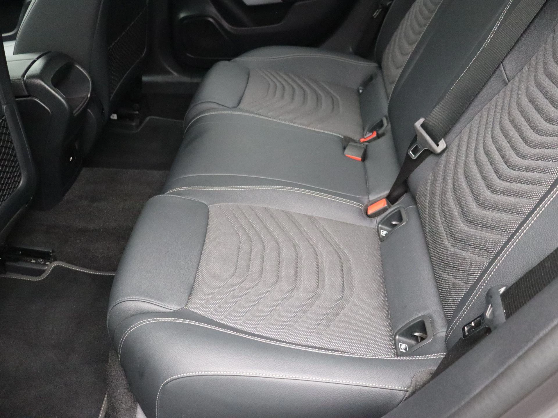 Mercedes-Benz Classe A 250 e Business Line + CARPLAY + LED + CAMERA +