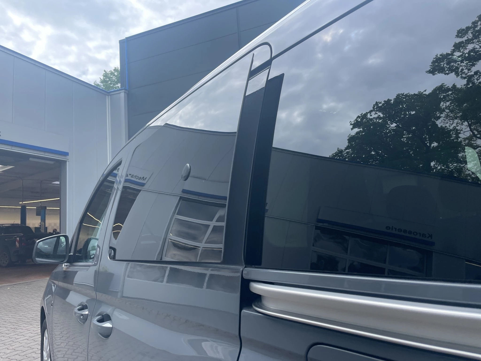 Ford Tourneo Connect Titanium Langer Radstand (L2). Grand 1.5 l EcoBoost PHEV. 6-Gang-Automatikgetriebe.