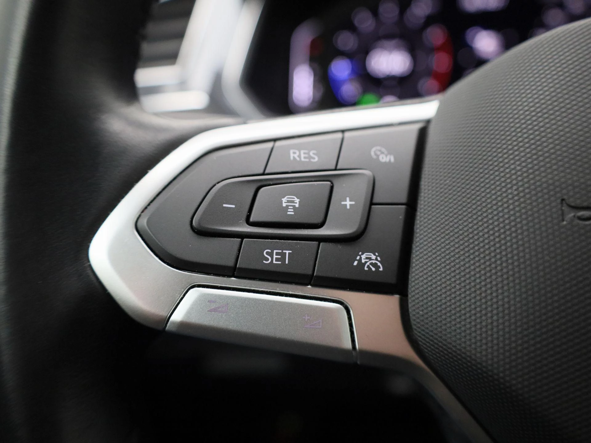 Volkswagen-Tiguan Allspace-image-18