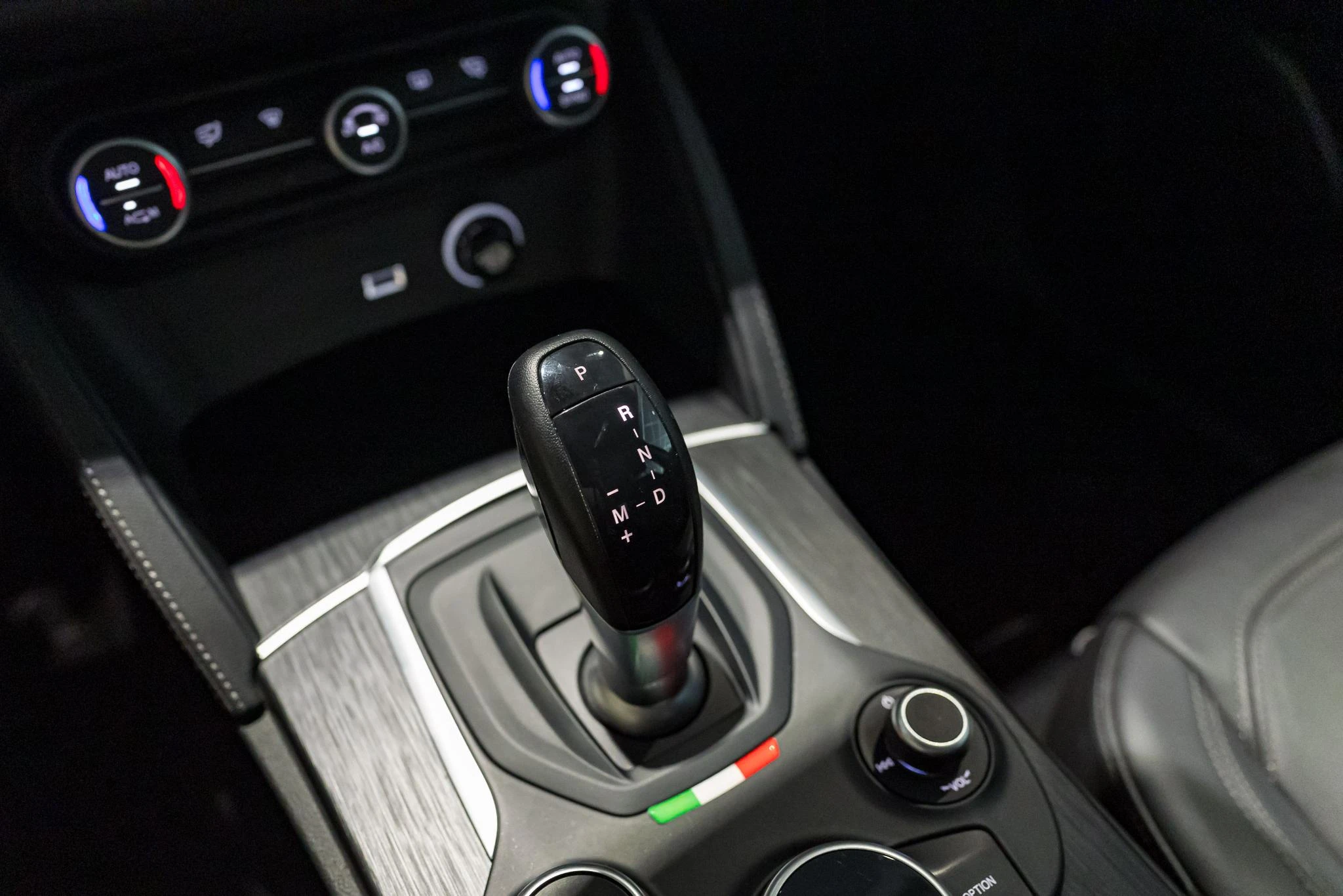 Alfa Romeo-Stelvio-image-34