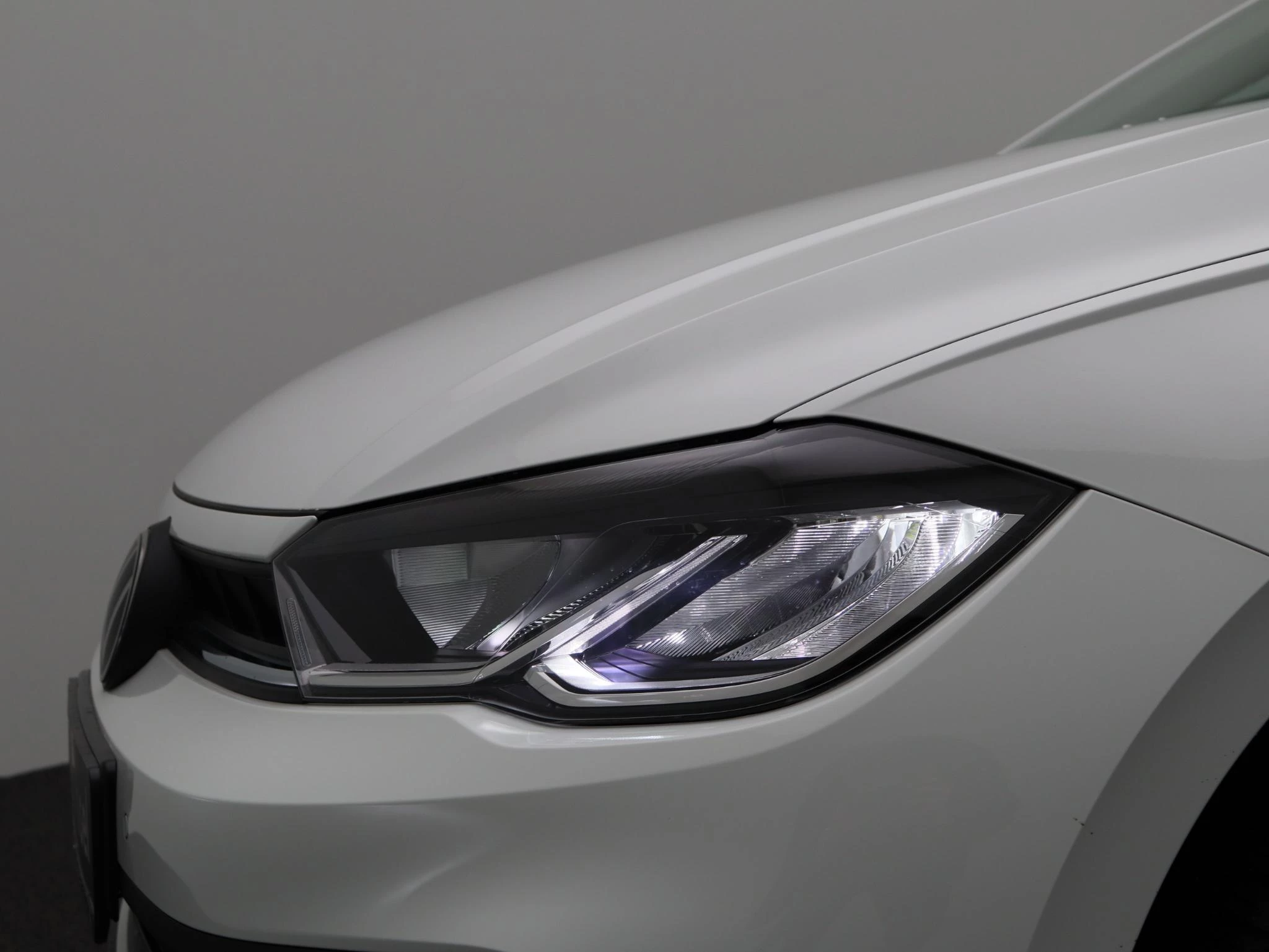 Volkswagen-Polo-image-14